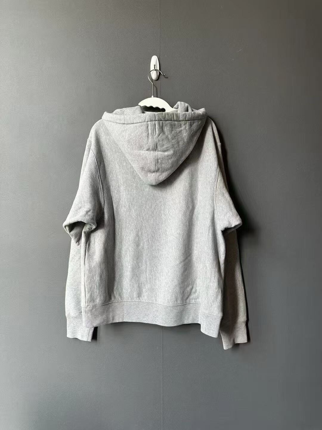 Gucci Gucci Gray Mickey Print Hoodie Size XS / US 0-2 / IT 36-38 - 2 Thumbnail