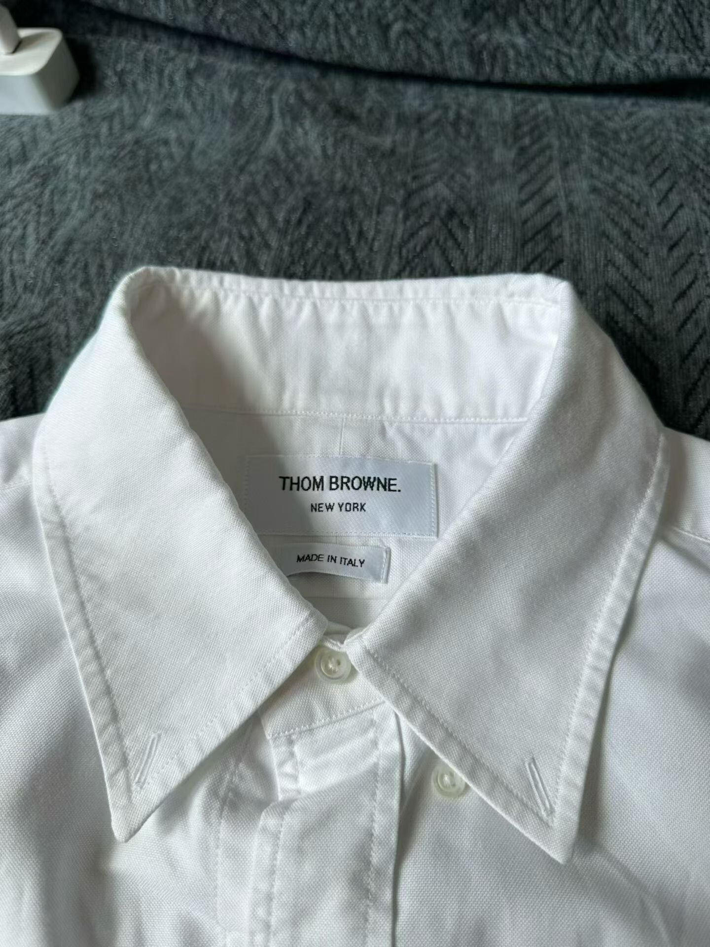 Thom Browne Thom Browne Sleeve Badge Shirt Size US S / EU 44-46 / 1 - 3 Thumbnail