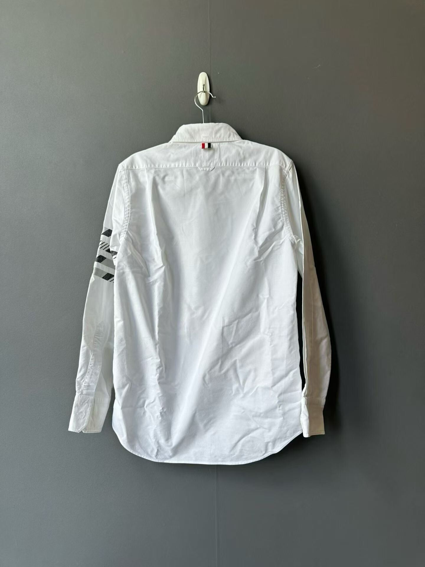 Thom Browne Thom Browne Sleeve Badge Shirt Size US S / EU 44-46 / 1 - 2 Thumbnail