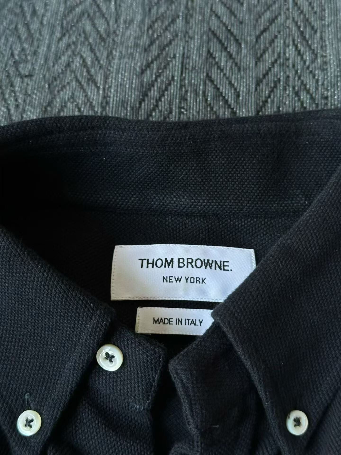 Thom Browne Thom Browne Navy Double-Sleeve Tag Shirt Size US XL / EU 56 / 4 - 3 Thumbnail