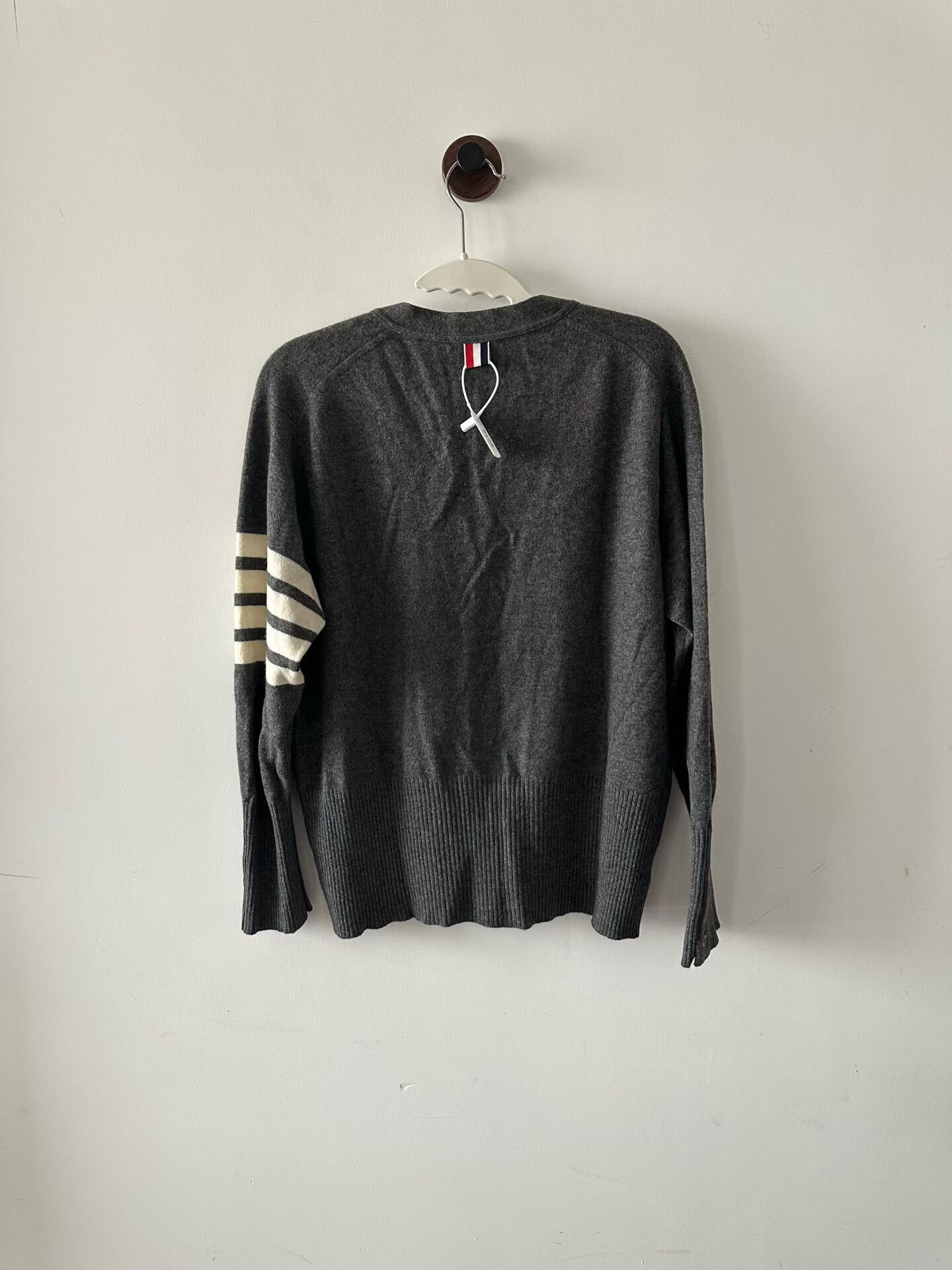 Thom Browne Thom Browne Gray Cashmere Cardigan Size US XL / EU 56 / 4 - 2 Thumbnail