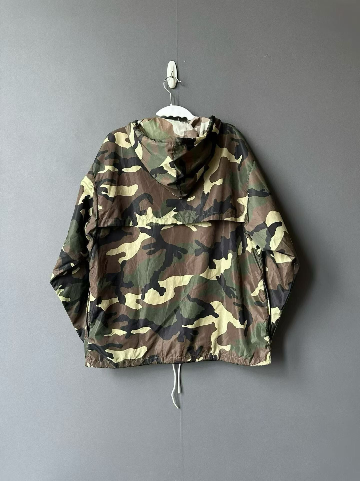 Celine Celine Camouflage Windbreaker Jacket Size XS / US 0-2 / IT 36-38 - 2 Thumbnail