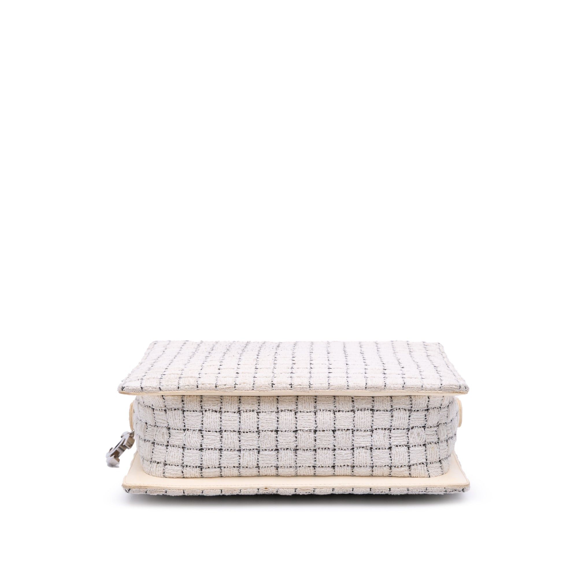 Chanel Tweed and Resin Zipped Shopping Bag Size ONE SIZE - 3 Thumbnail