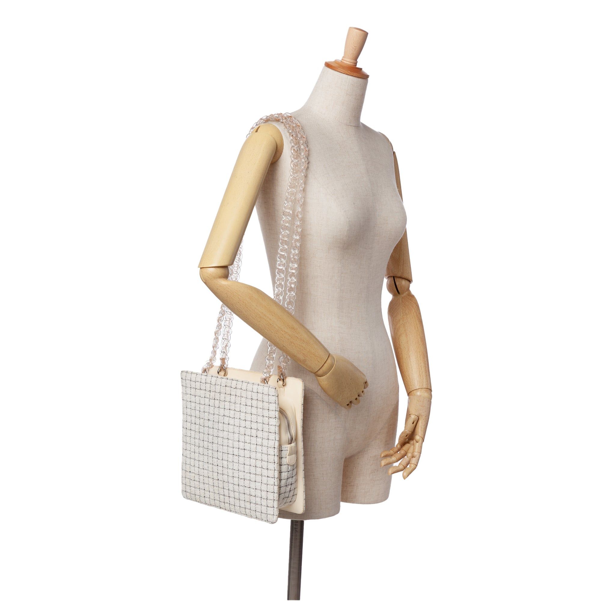 Chanel Tweed and Resin Zipped Shopping Bag Size ONE SIZE - 12 Thumbnail