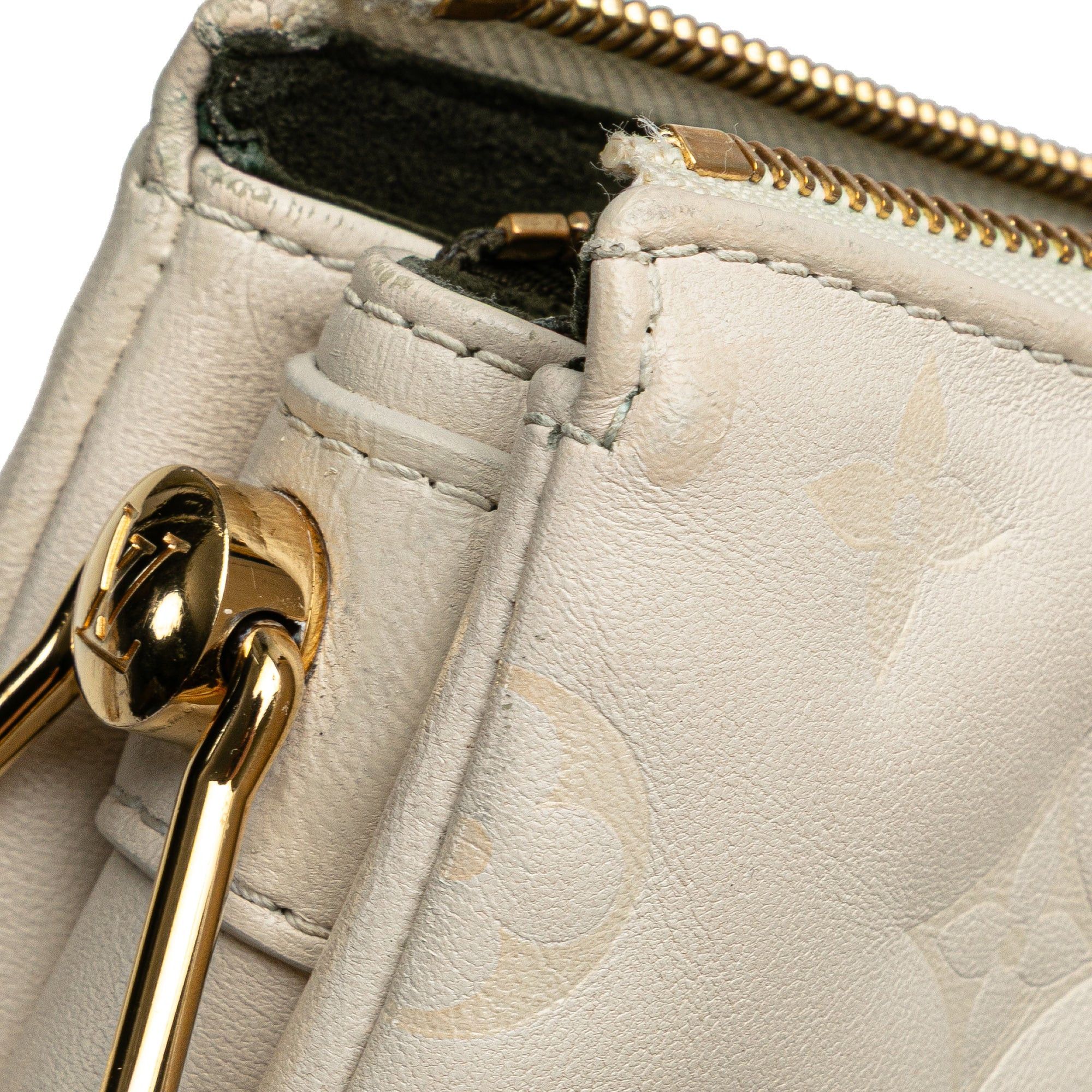 Louis Vuitton Monogram Embossed Puffy Lambskin Coussin PM Size ONE SIZE - 10 Thumbnail