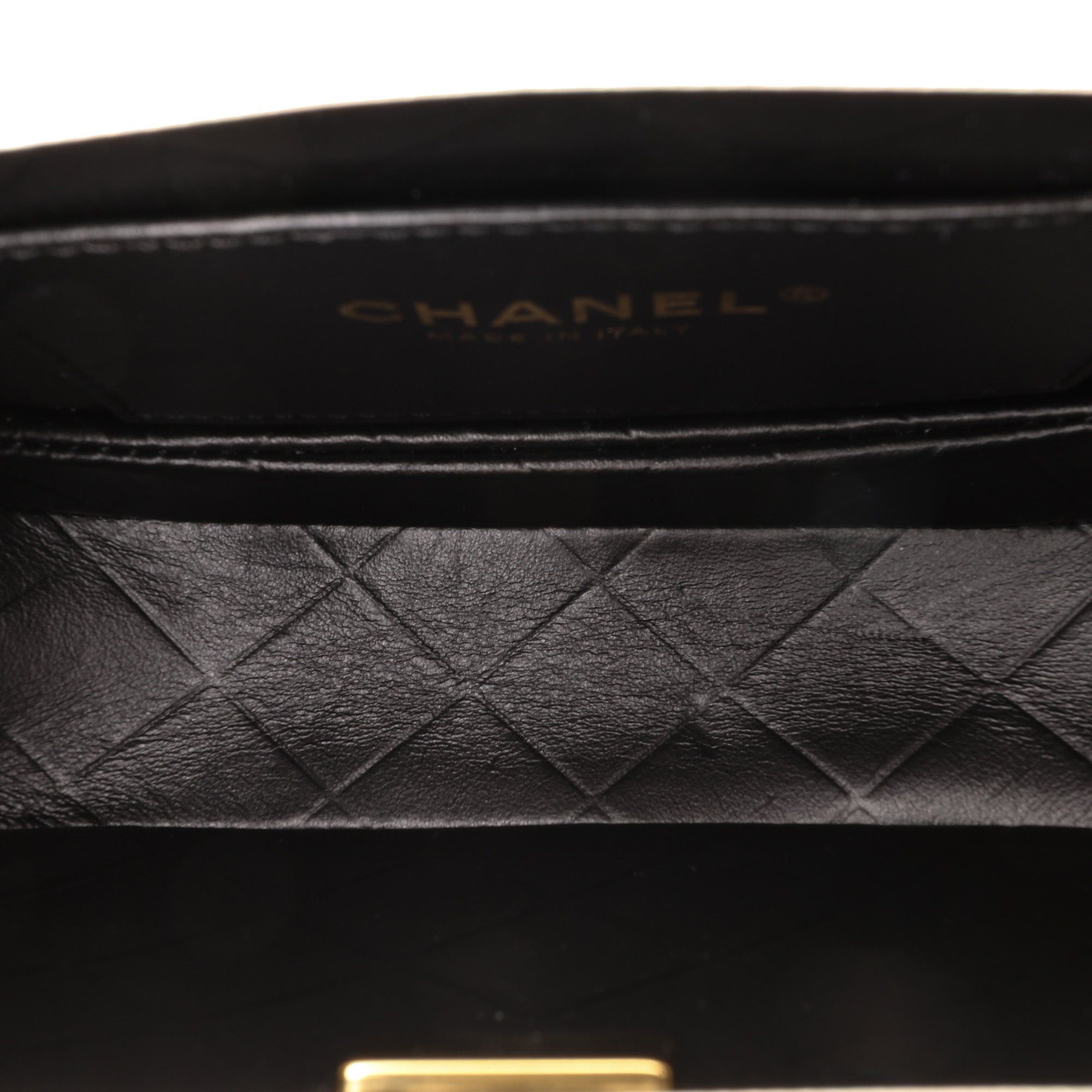 Chanel CC Quilted Lambskin Round Moon Messenger Flap Size ONE SIZE - 4 Thumbnail