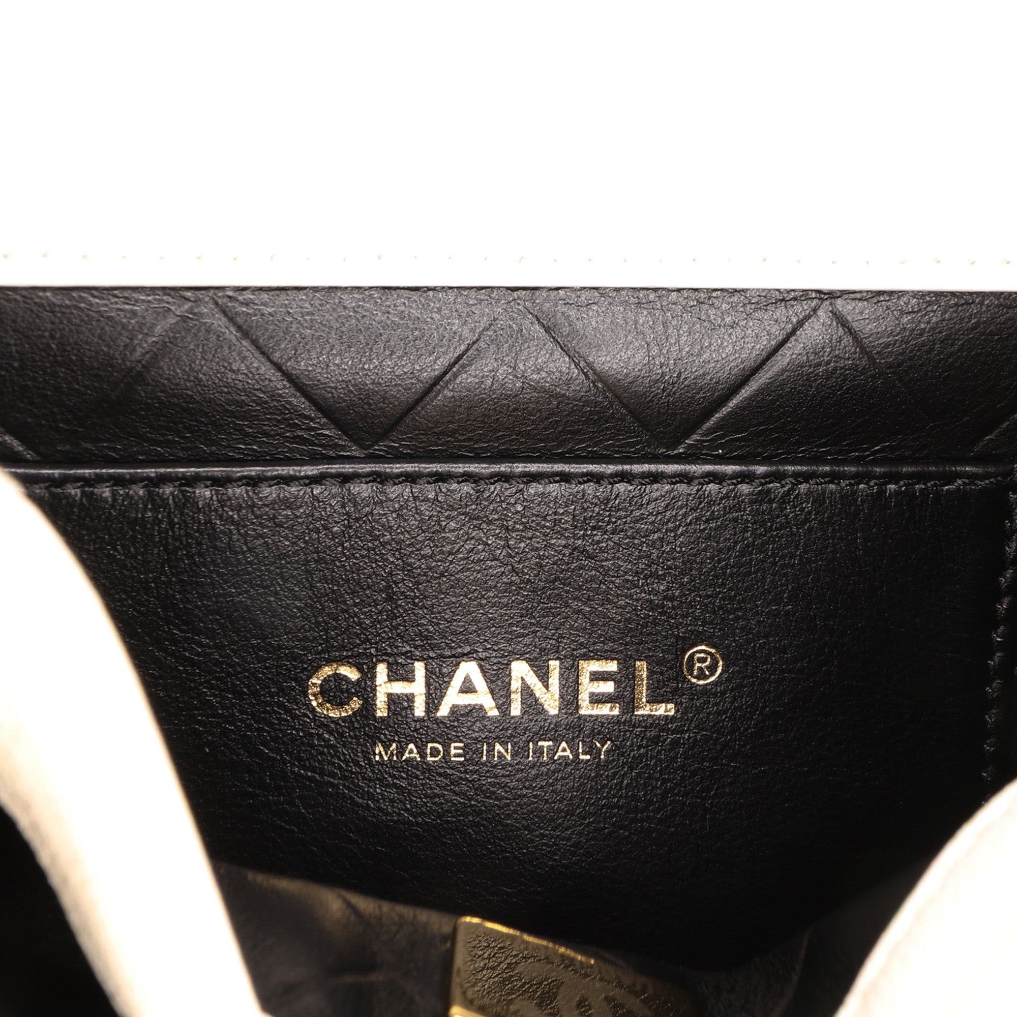 Chanel CC Quilted Lambskin Round Moon Messenger Flap Size ONE SIZE - 5 Thumbnail