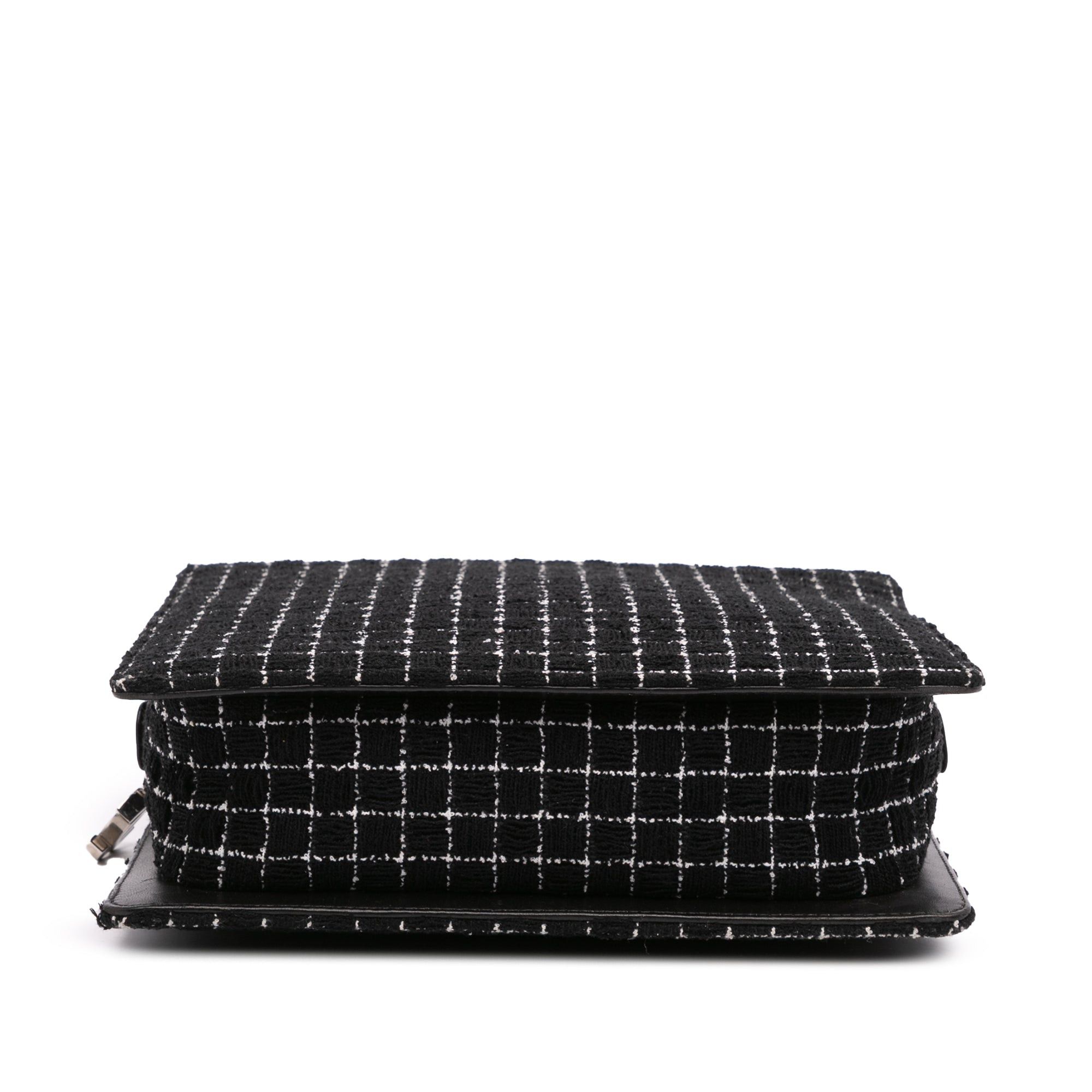 Chanel Tweed and Resin Zipped Chain Shopping Bag Size ONE SIZE - 3 Thumbnail