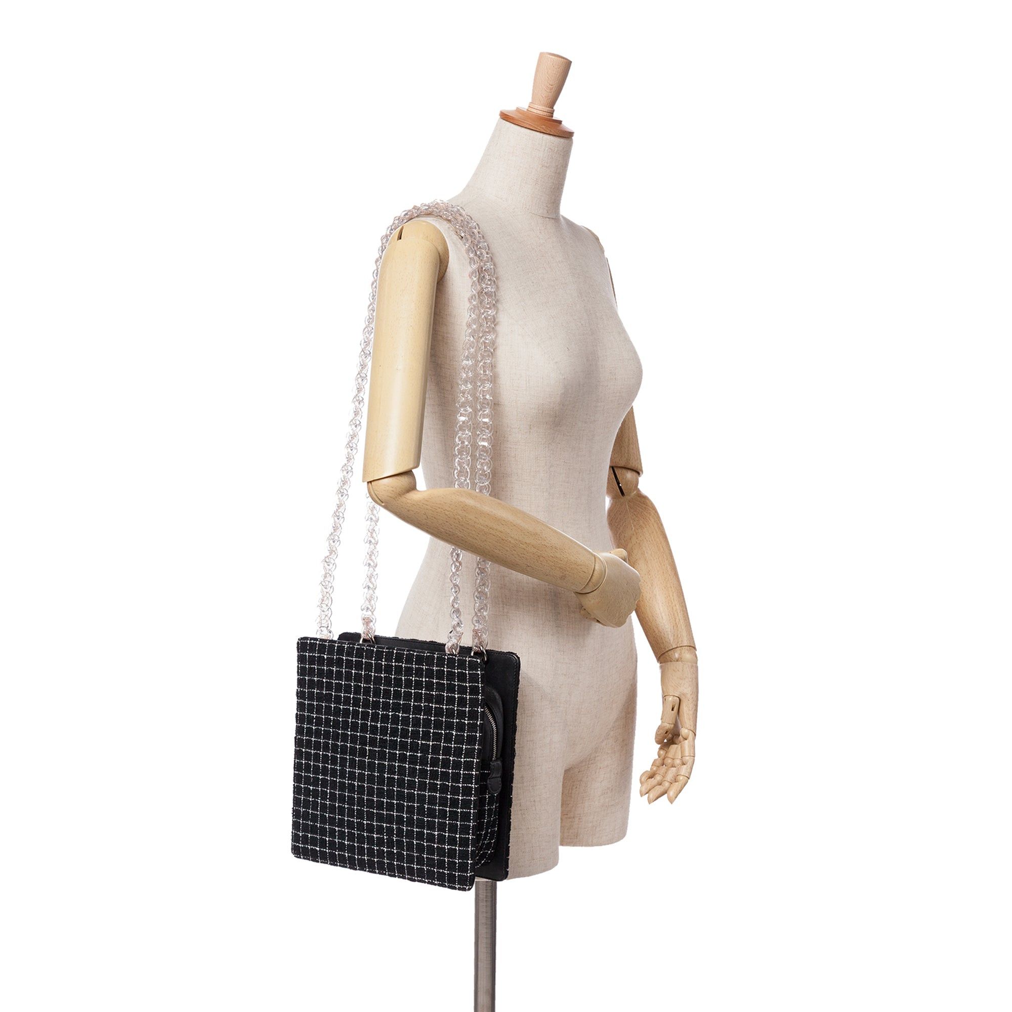 Chanel Tweed and Resin Zipped Chain Shopping Bag Size ONE SIZE - 11 Thumbnail