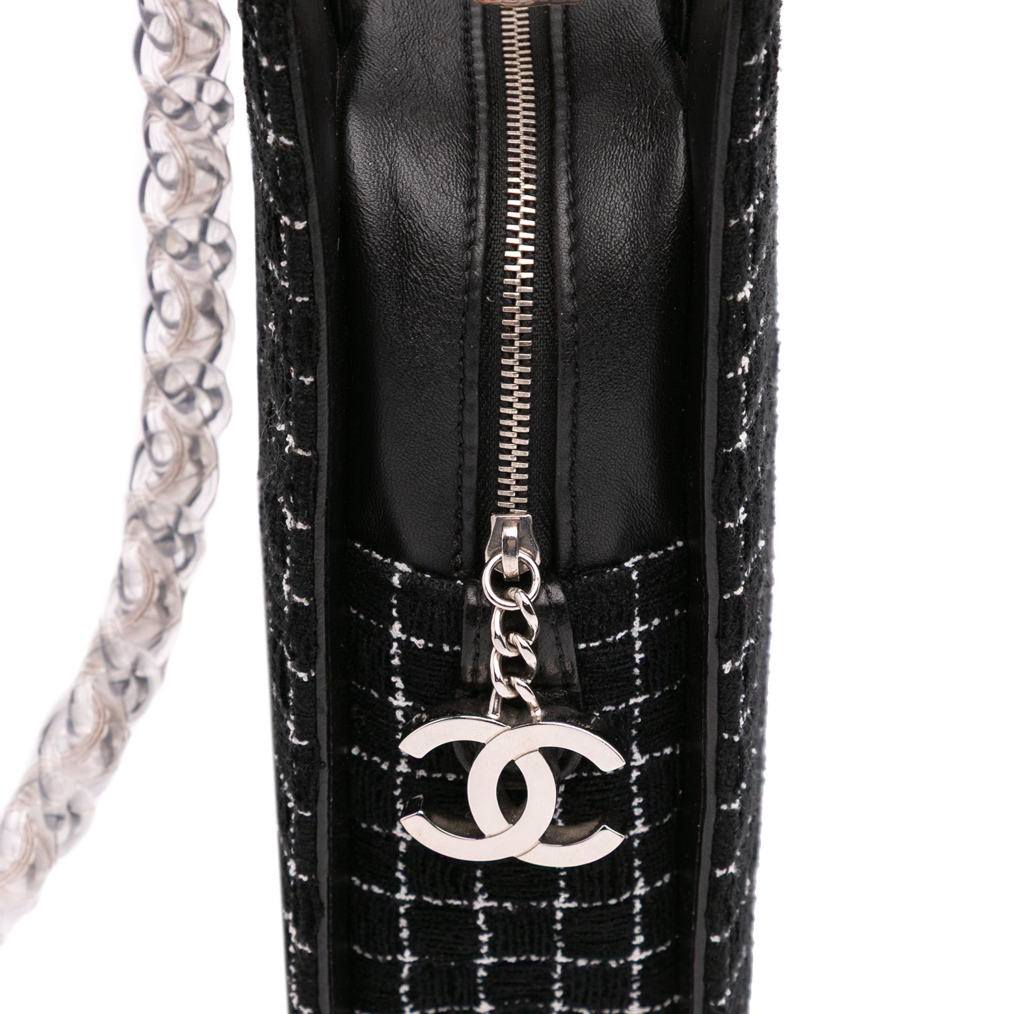 Chanel Tweed and Resin Zipped Chain Shopping Bag Size ONE SIZE - 7 Thumbnail