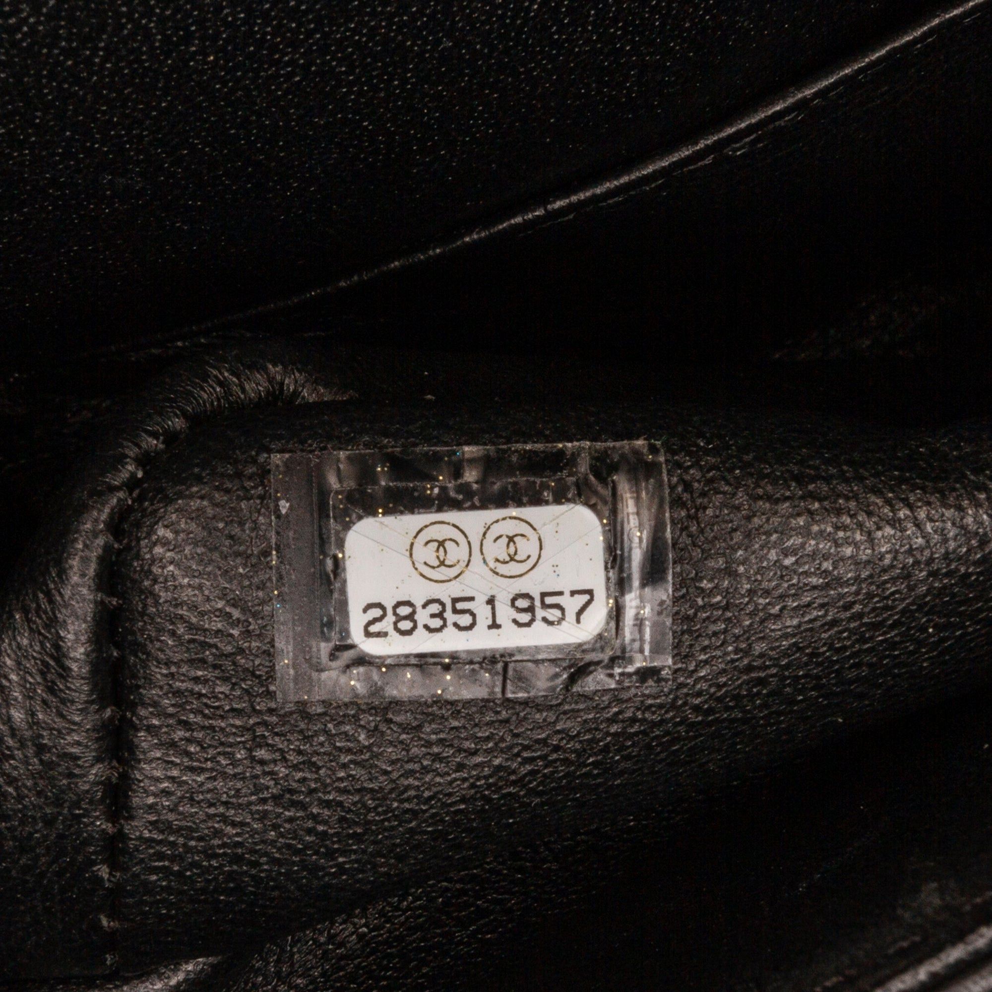 Chanel Medium Croc Embossed Lambskin 2.55 Reissue Double Flap Bag Size ONE SIZE - 8 Thumbnail