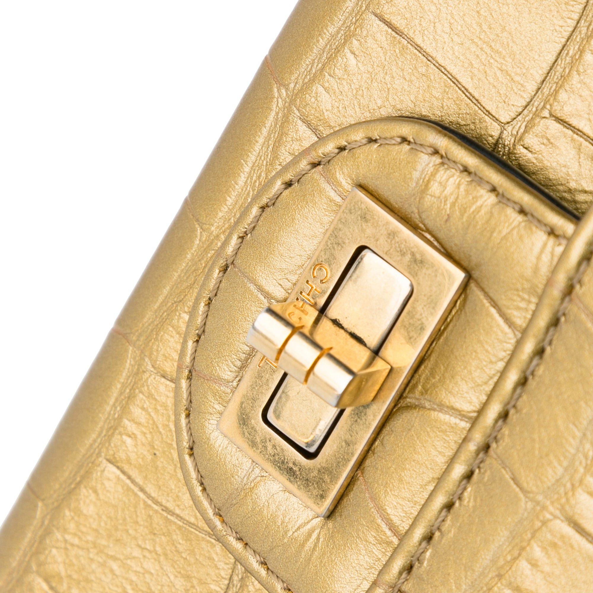 Chanel Medium Croc Embossed Lambskin 2.55 Reissue Double Flap Bag Size ONE SIZE - 12 Thumbnail