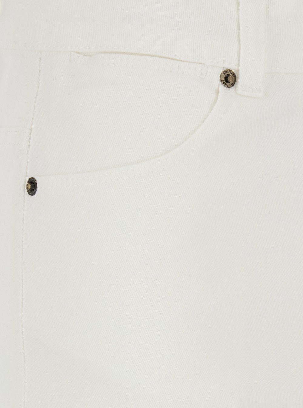 TWINSET Wide Leg Jeans with Logo Patch on the Back and Wide Leg in White Denim for Women Size 27" / US 4 / IT 40 - 3 Thumbnail