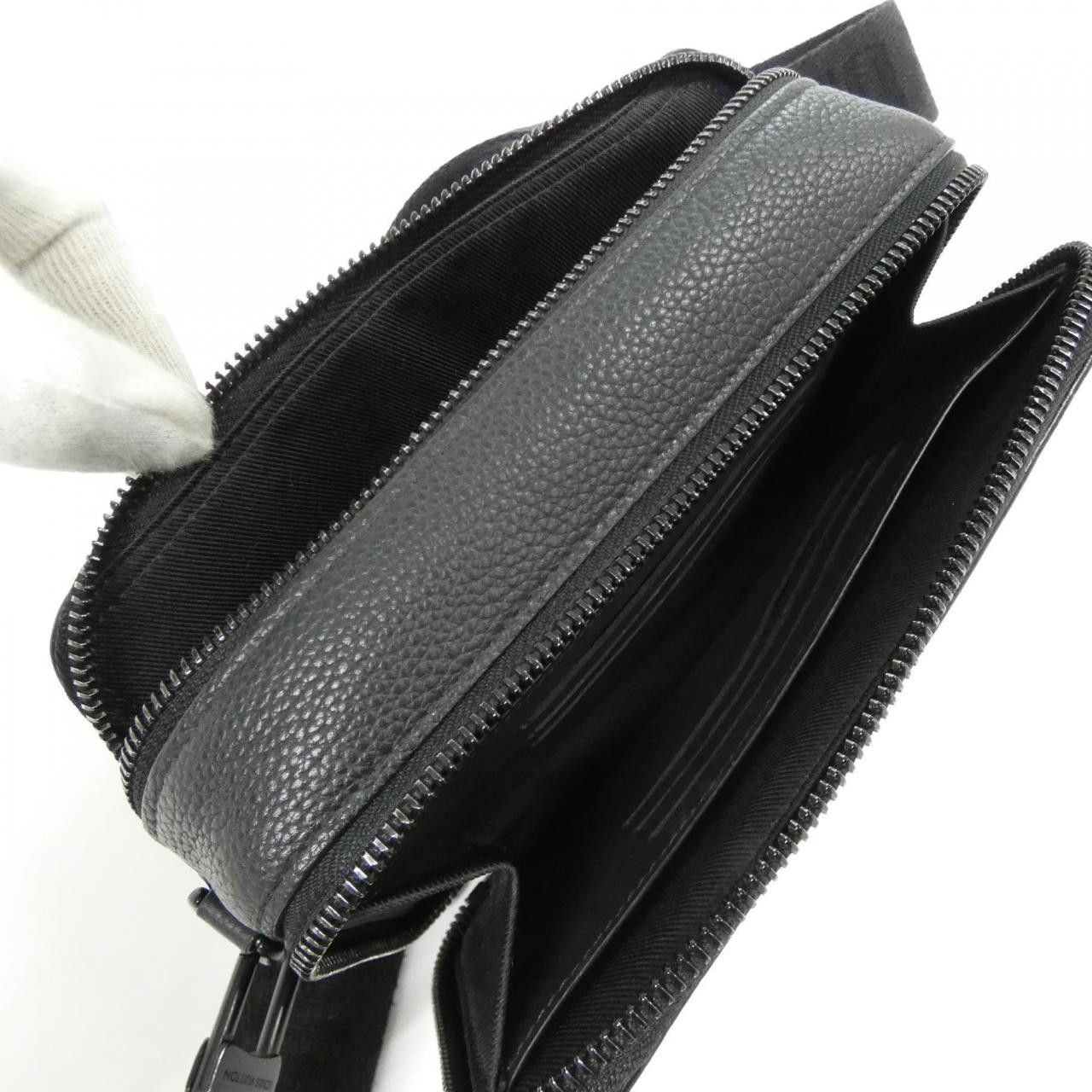 Louis Vuitton Louis Vuitton Louis Vuitton LV Aerogram Alpha Wearable Wallet Calf Shoulder Bag Leather Shoulder Bag M59161 DUTY FREE for USA Size ONE SIZE - 10 Thumbnail