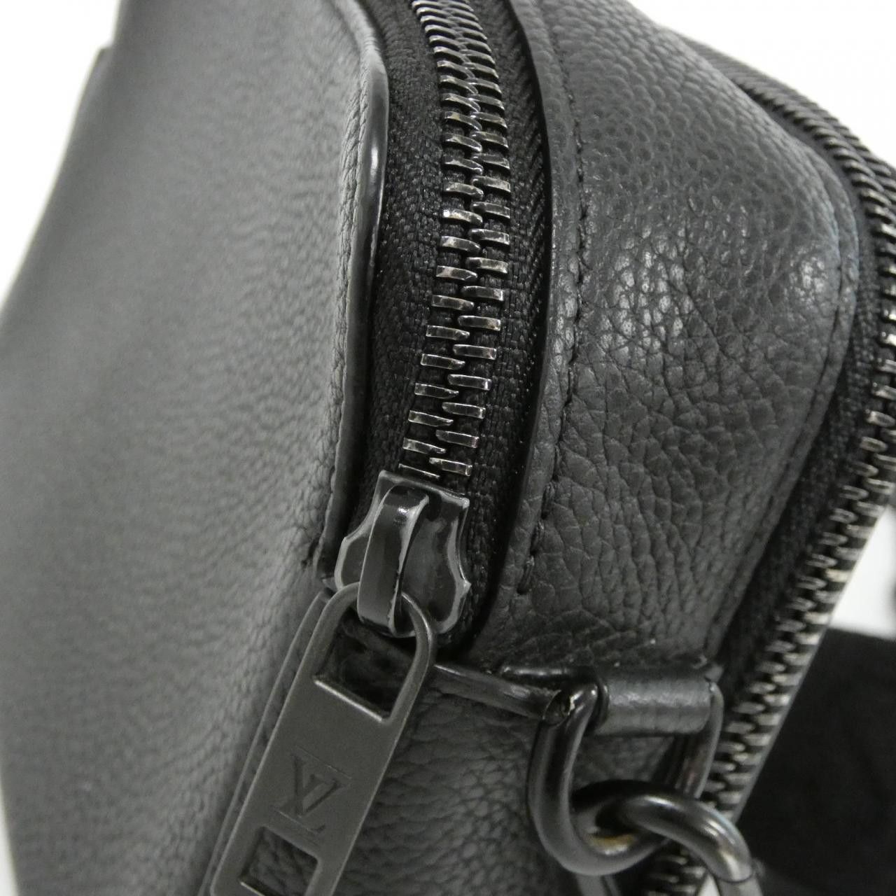 Louis Vuitton Louis Vuitton Louis Vuitton LV Aerogram Alpha Wearable Wallet Calf Shoulder Bag Leather Shoulder Bag M59161 DUTY FREE for USA Size ONE SIZE - 7 Thumbnail