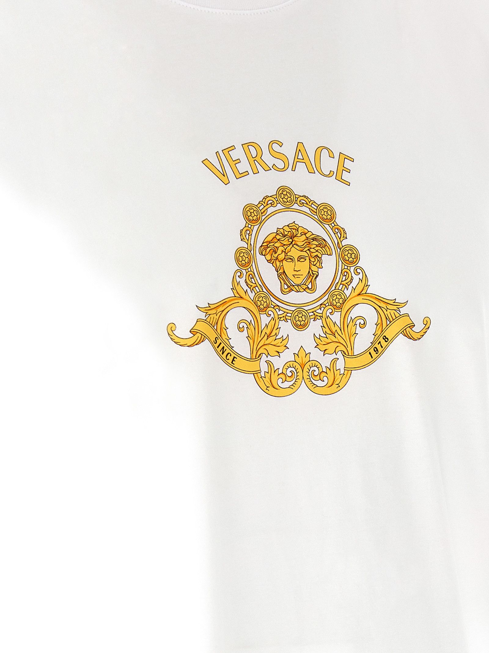 Versace 'Hall of Heroes Crest' T-shirt Size US XL / EU 56 / 4 - 4 Thumbnail