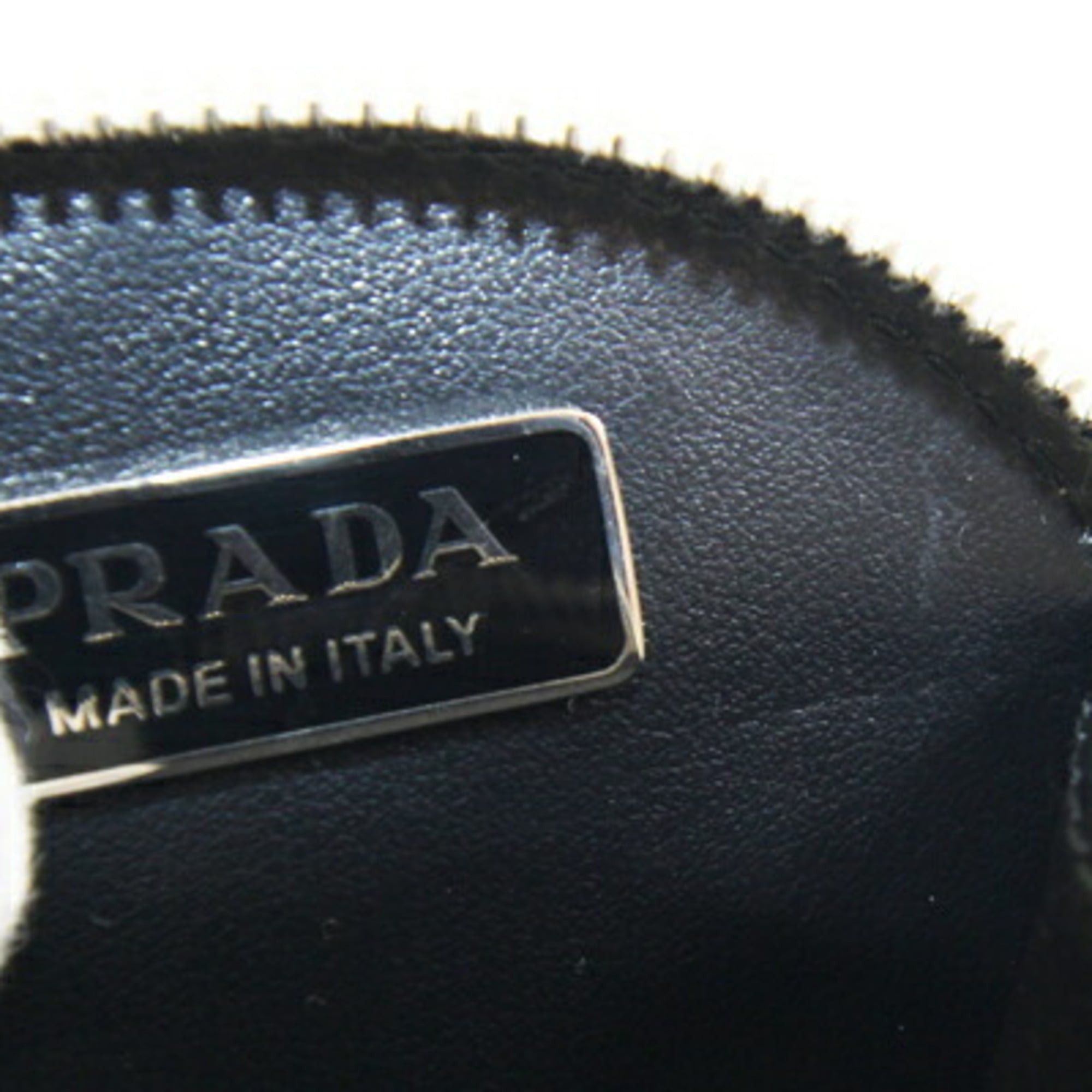 Prada Prada Mini Pouch Wallet/Coin Case 1TL431 White Leather Coin Purse Accessory Bag Charm Round Keychain Triangle Plate PRADA | Handbag Attachment Carabiner Size ONE SIZE - 7 Thumbnail