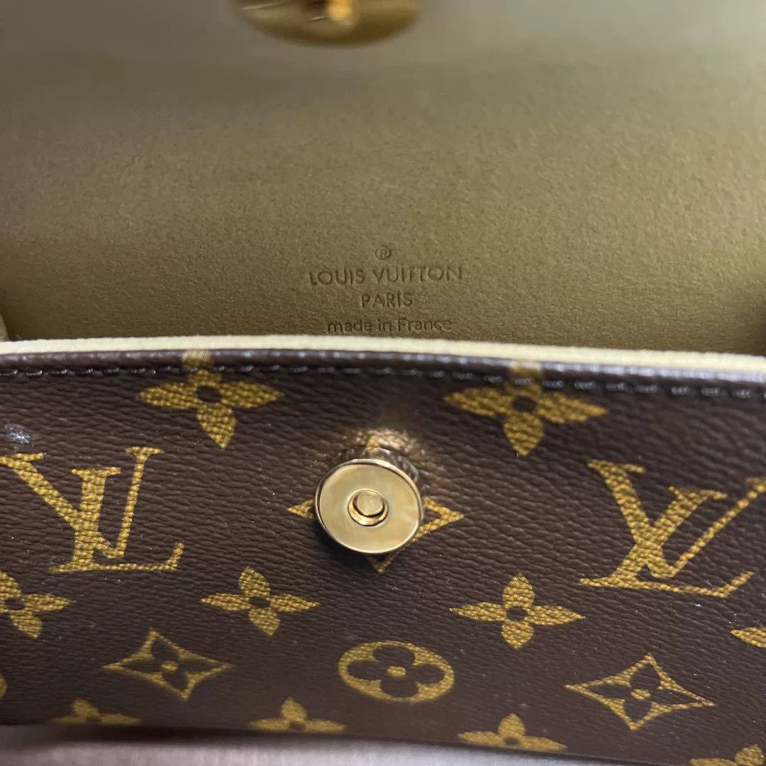 Louis Vuitton Louis Vuitton Waist Bag Size ONE SIZE - 6 Thumbnail
