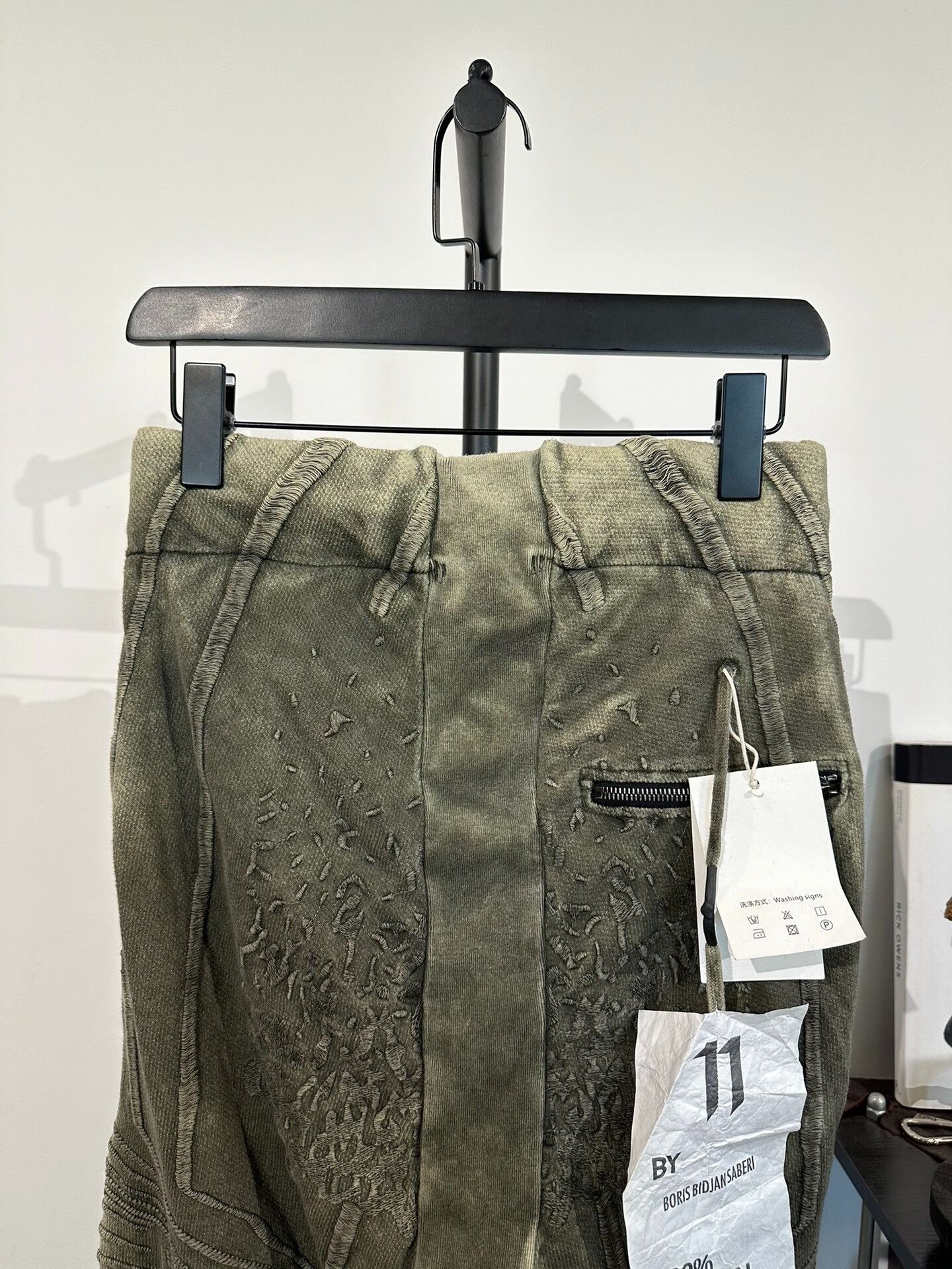 11 By Boris Bidjan Saberi Boris Bidjan Saberi 11by bbs P13 Sweatpants Size US 26 / EU 42 - 6 Thumbnail