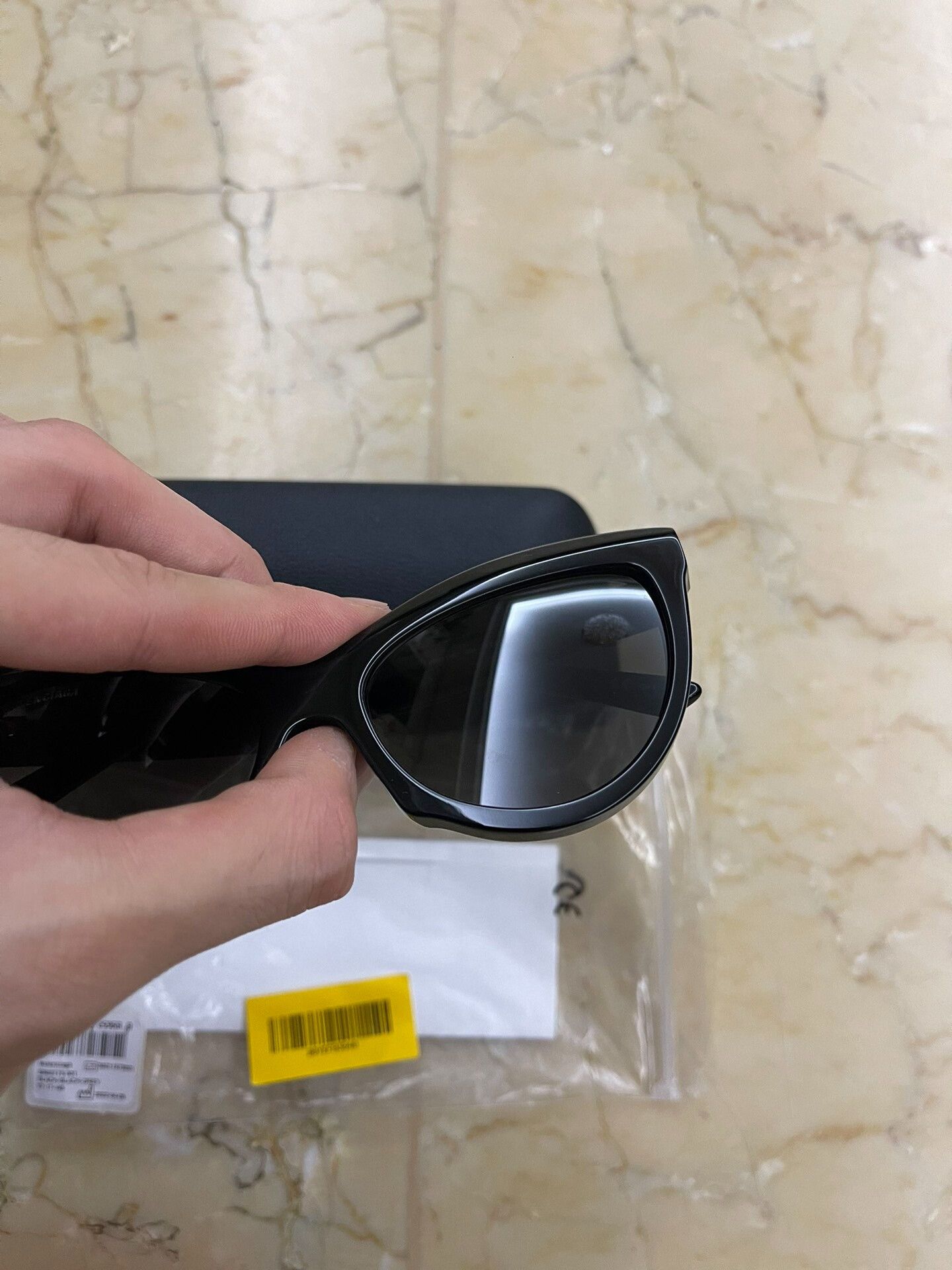 Balenciaga Balenciaga Bat Frame Double B Logo Sunglasses Size ONE SIZE - 3 Thumbnail
