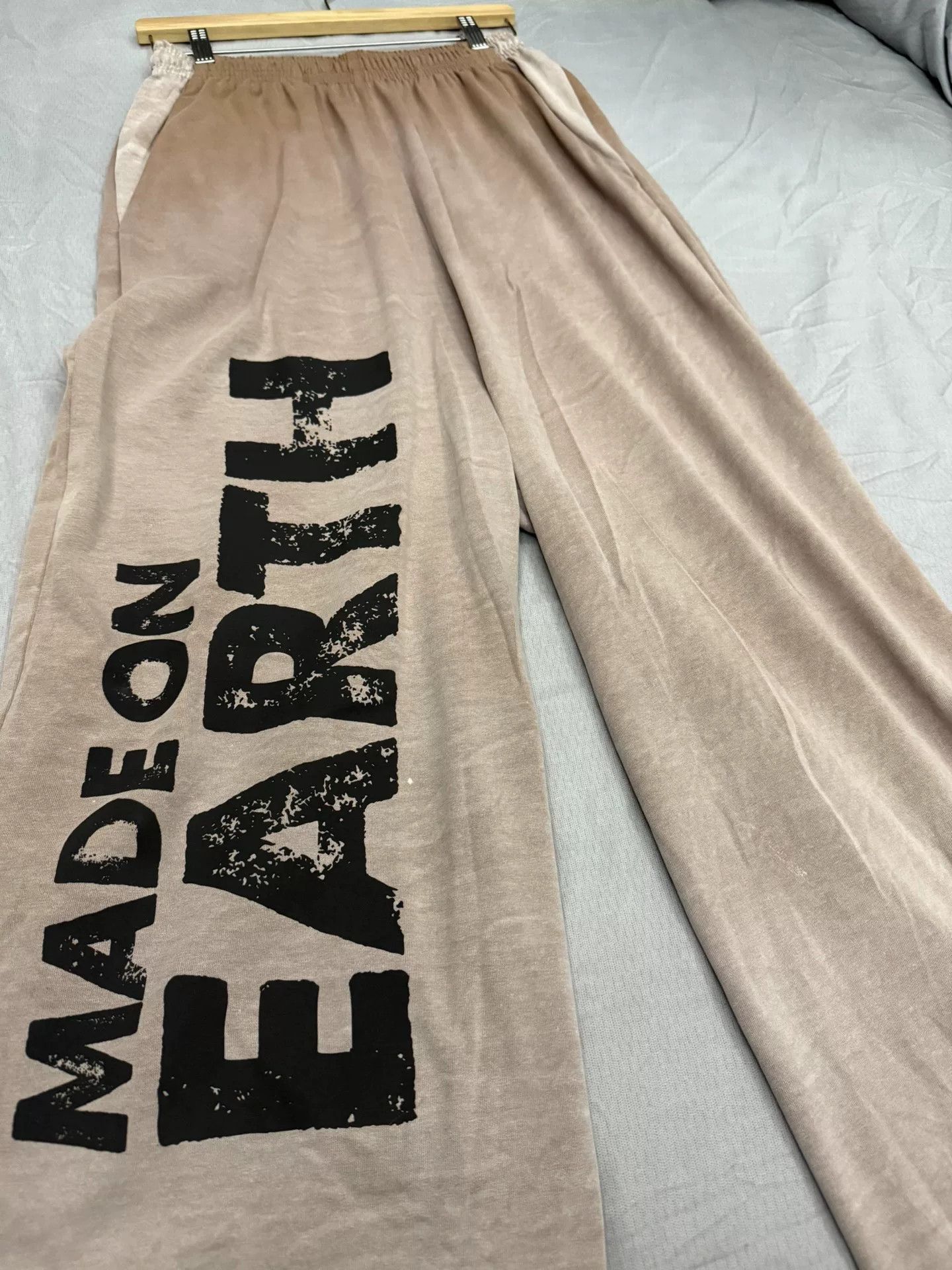 Vetements Vetements Distressed Wide-Leg Pants Size 32" / US 10 / IT 46 - 4 Thumbnail