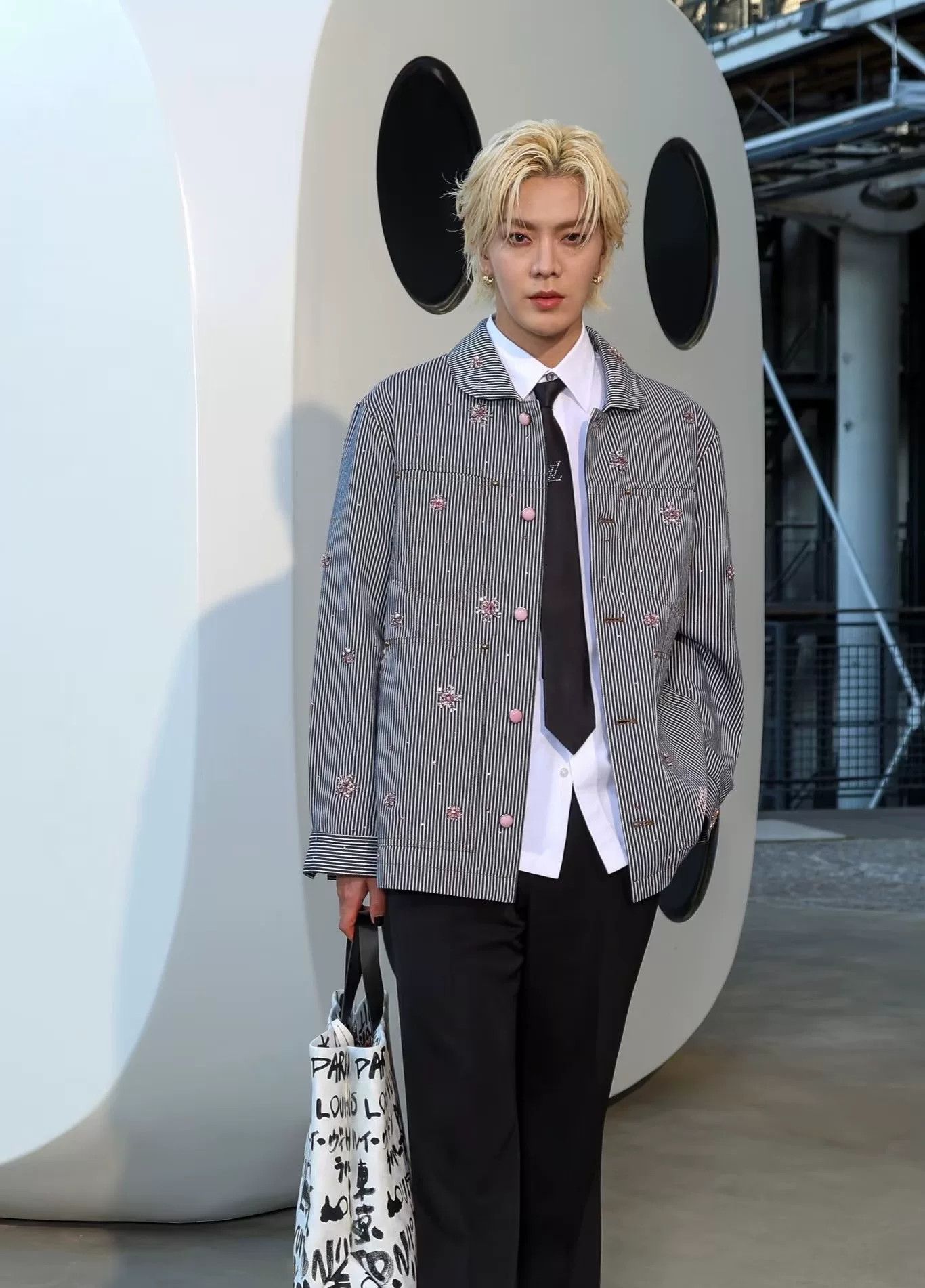 Louis Vuitton Louis Vuitton Nigo 25FW Embellished Coat Size US M / EU 48-50 / 2 - 7 Thumbnail