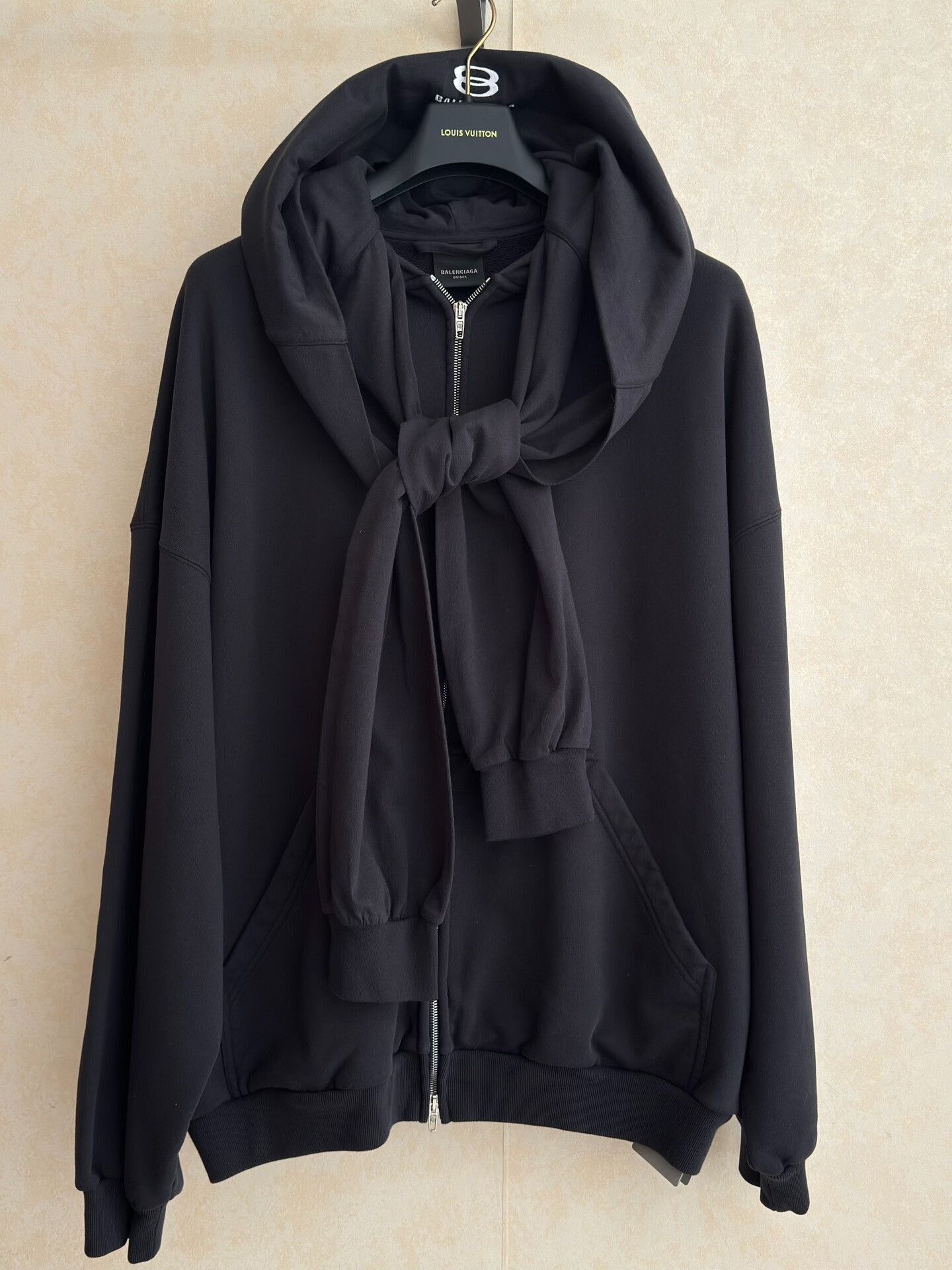 Balenciaga Balenciaga Four-Sleeve Double Ring Logo Black Hoodie Size L / US 10 / IT 46 - 2 Thumbnail