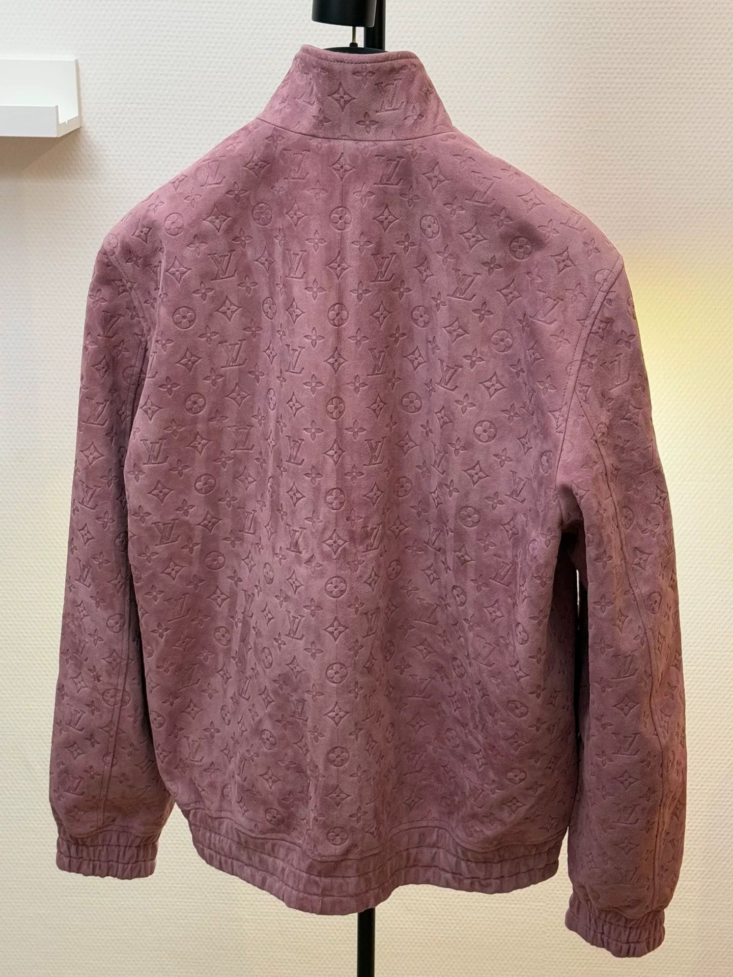 Louis Vuitton Louis Vuitton 25SS Suede Pink Jacket Size US L / EU 52-54 / 3 - 2 Thumbnail