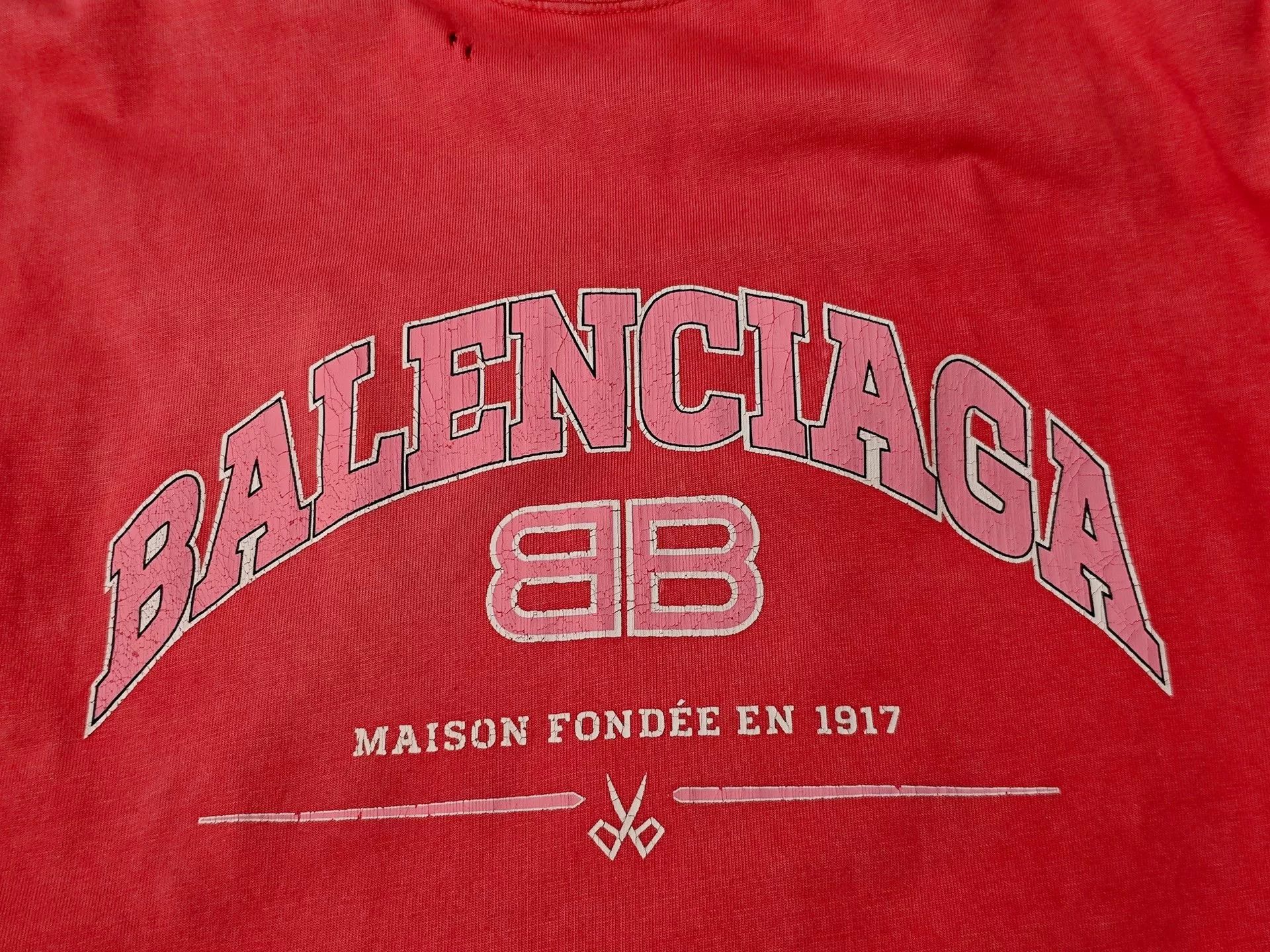 Balenciaga Balenciaga Show Hole Double B Logo Tee Size US XS / EU 42 / 0 - 3 Thumbnail