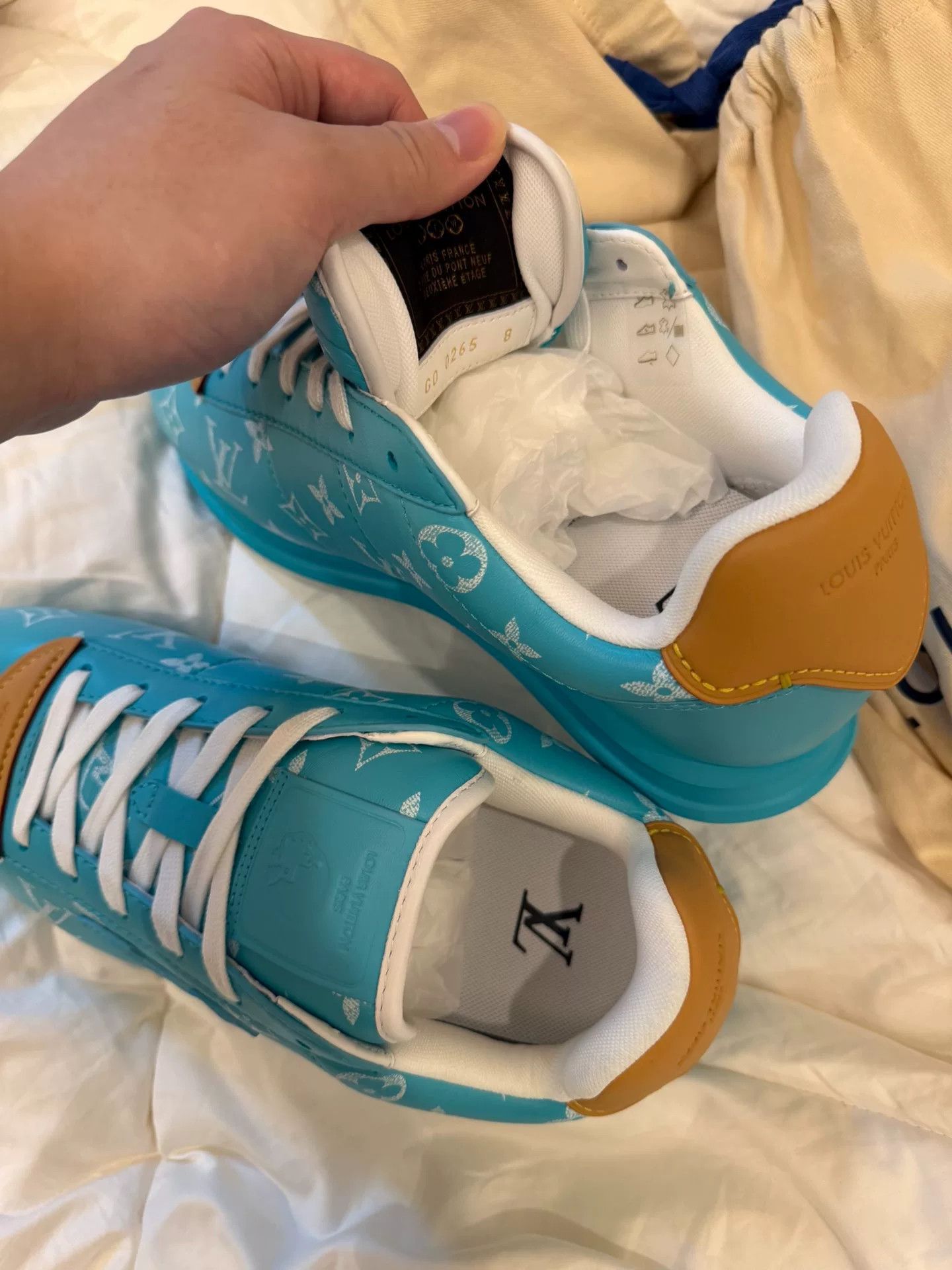 Louis Vuitton Louis Vuitton Nigo Buttersoft Tiffany Blue Sneaker Size US 8 / EU 41 - 6 Thumbnail