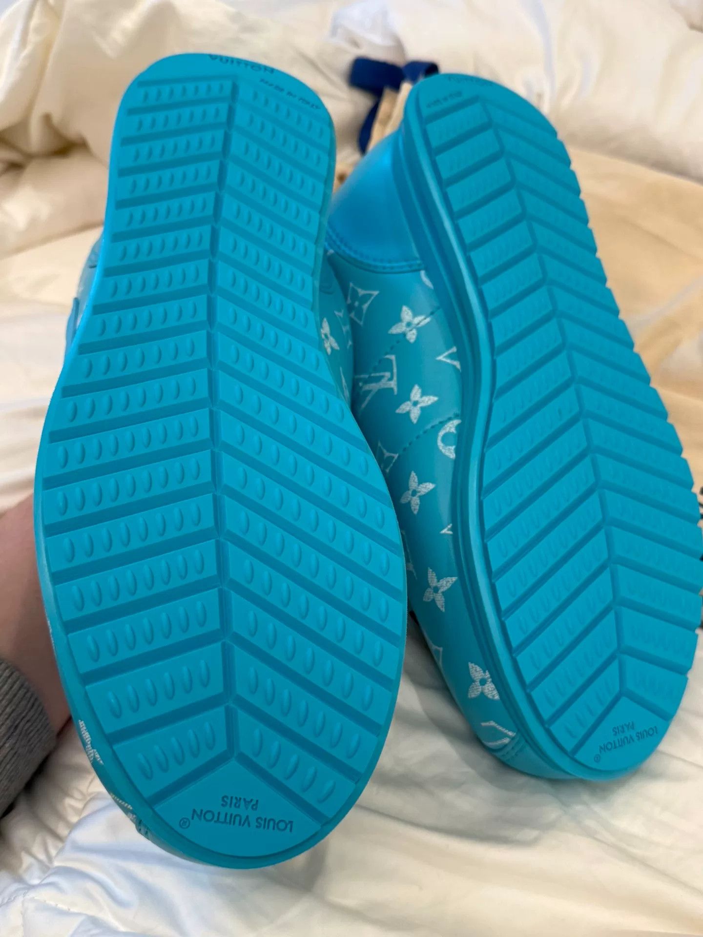 Louis Vuitton Louis Vuitton Nigo Buttersoft Tiffany Blue Sneaker Size US 8 / EU 41 - 5 Thumbnail