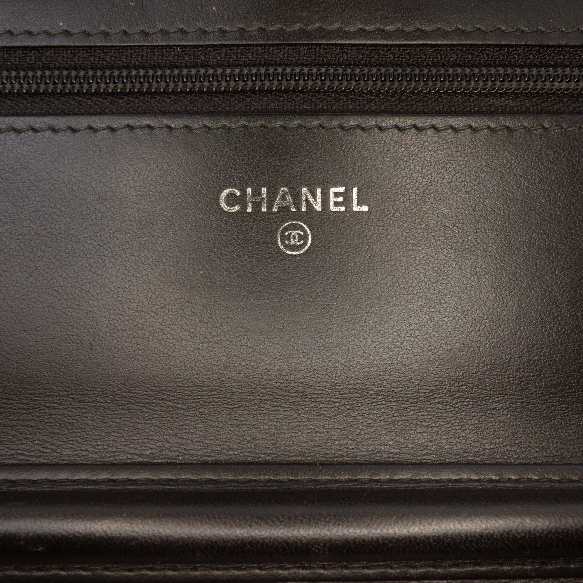 Chanel CC Quilted Crinkled Patent Wallet On Chain Size ONE SIZE - 5 Thumbnail