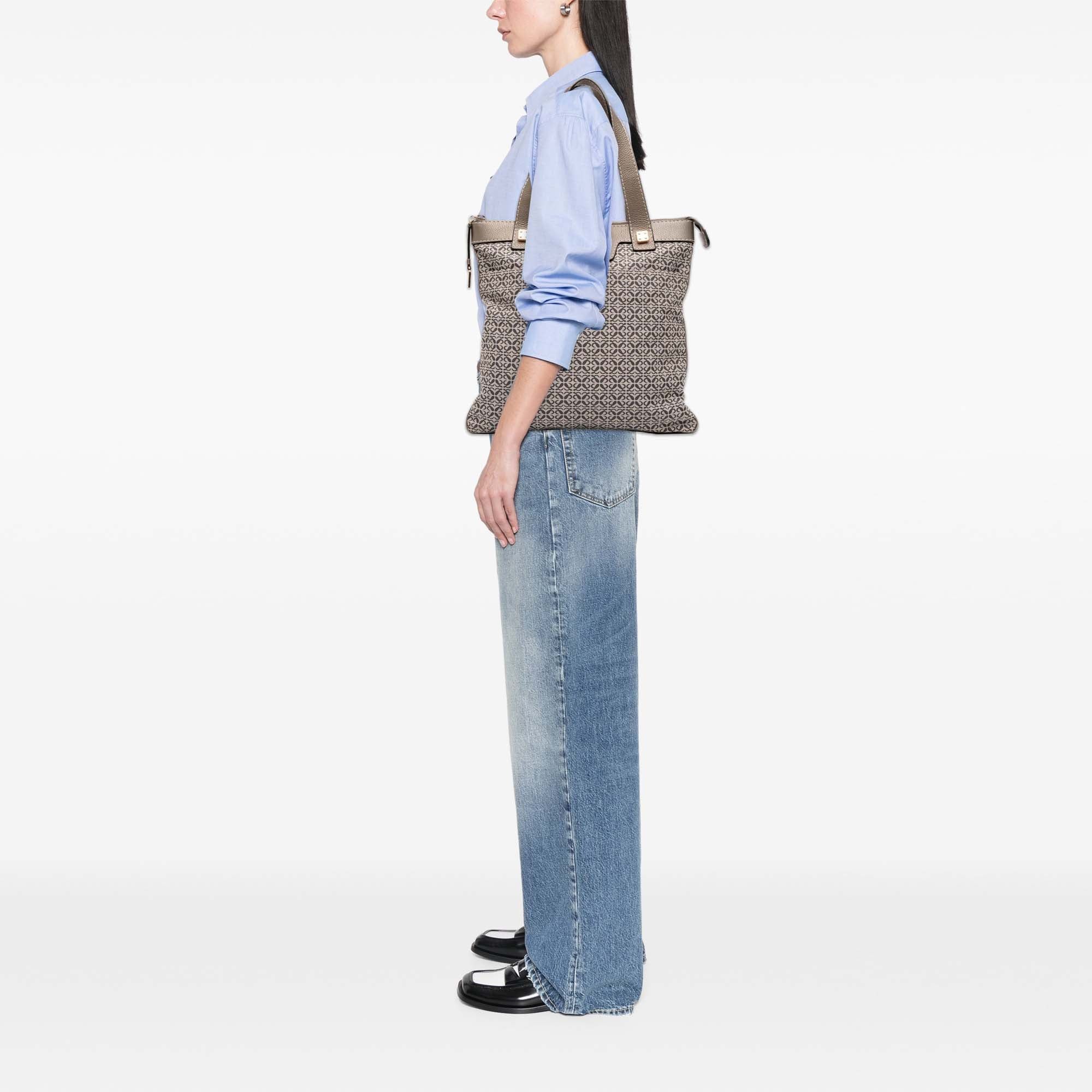 Loewe Anagram Canvas Tote Size ONE SIZE - 11 Thumbnail