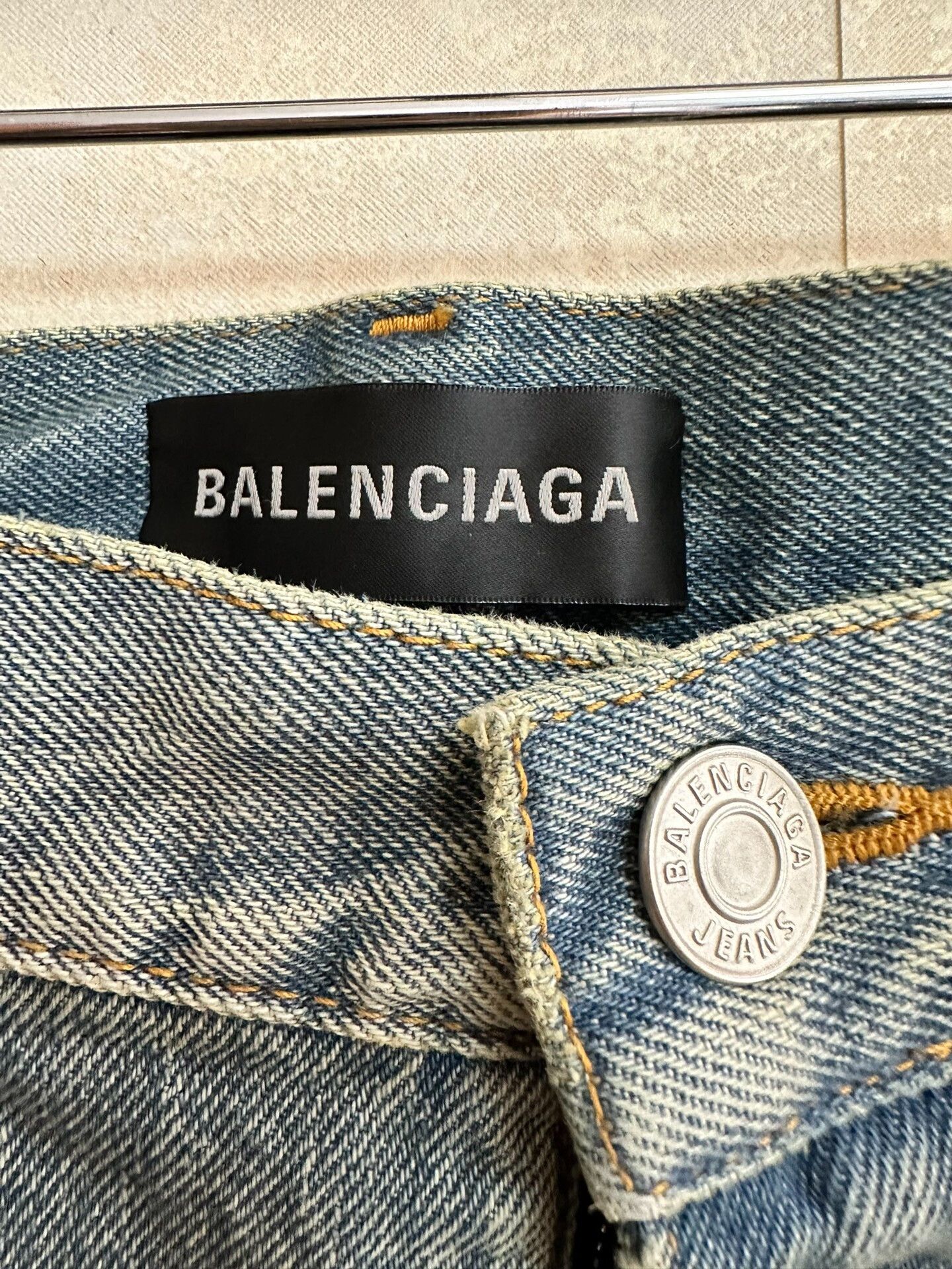 Balenciaga Balenciaga Runway Split Hem Jeans Size US 34 / EU 50 - 3 Thumbnail