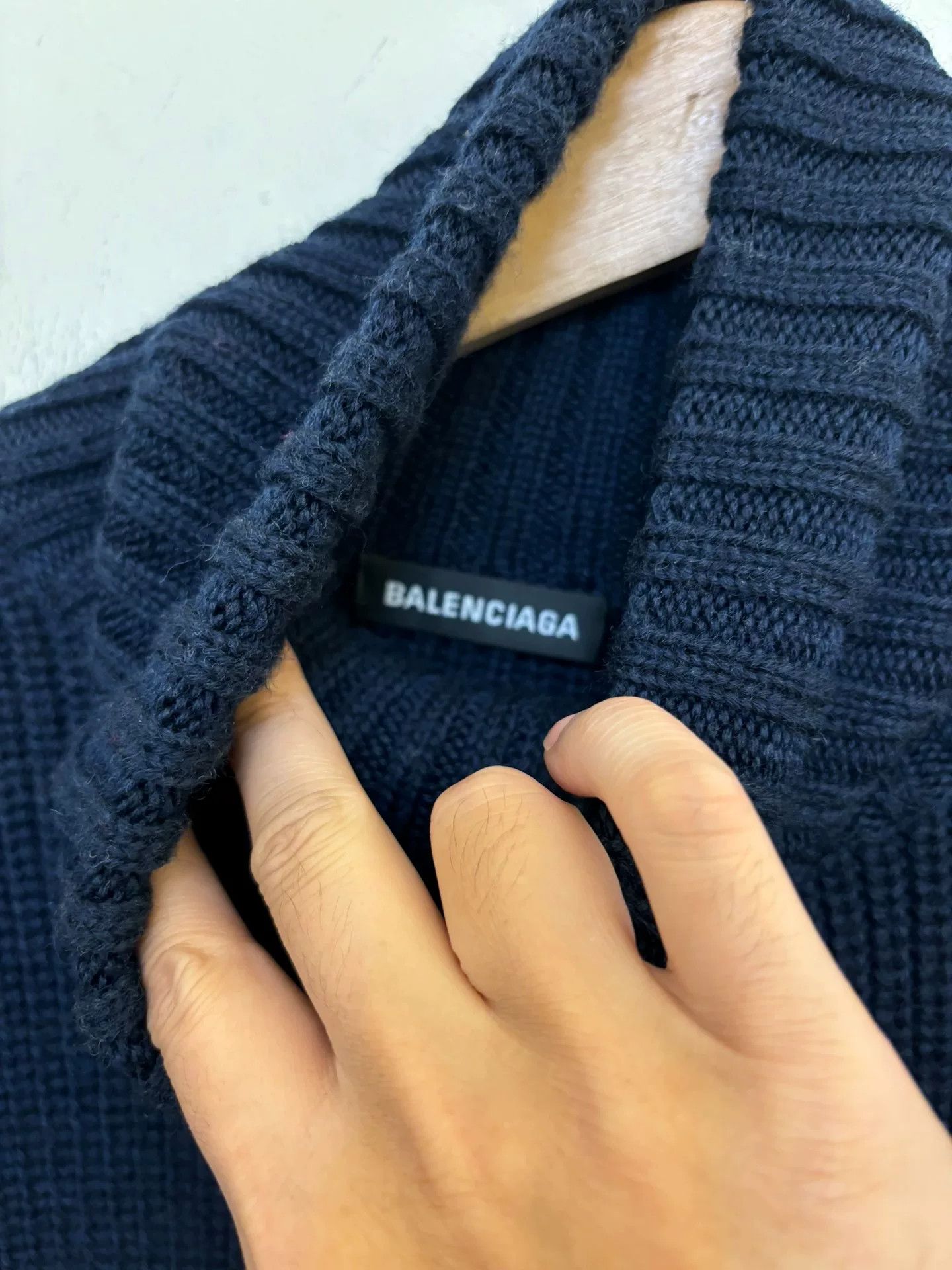 Balenciaga Balenciaga Oversized Spliced Sweater Size US S / EU 44-46 / 1 - 3 Thumbnail