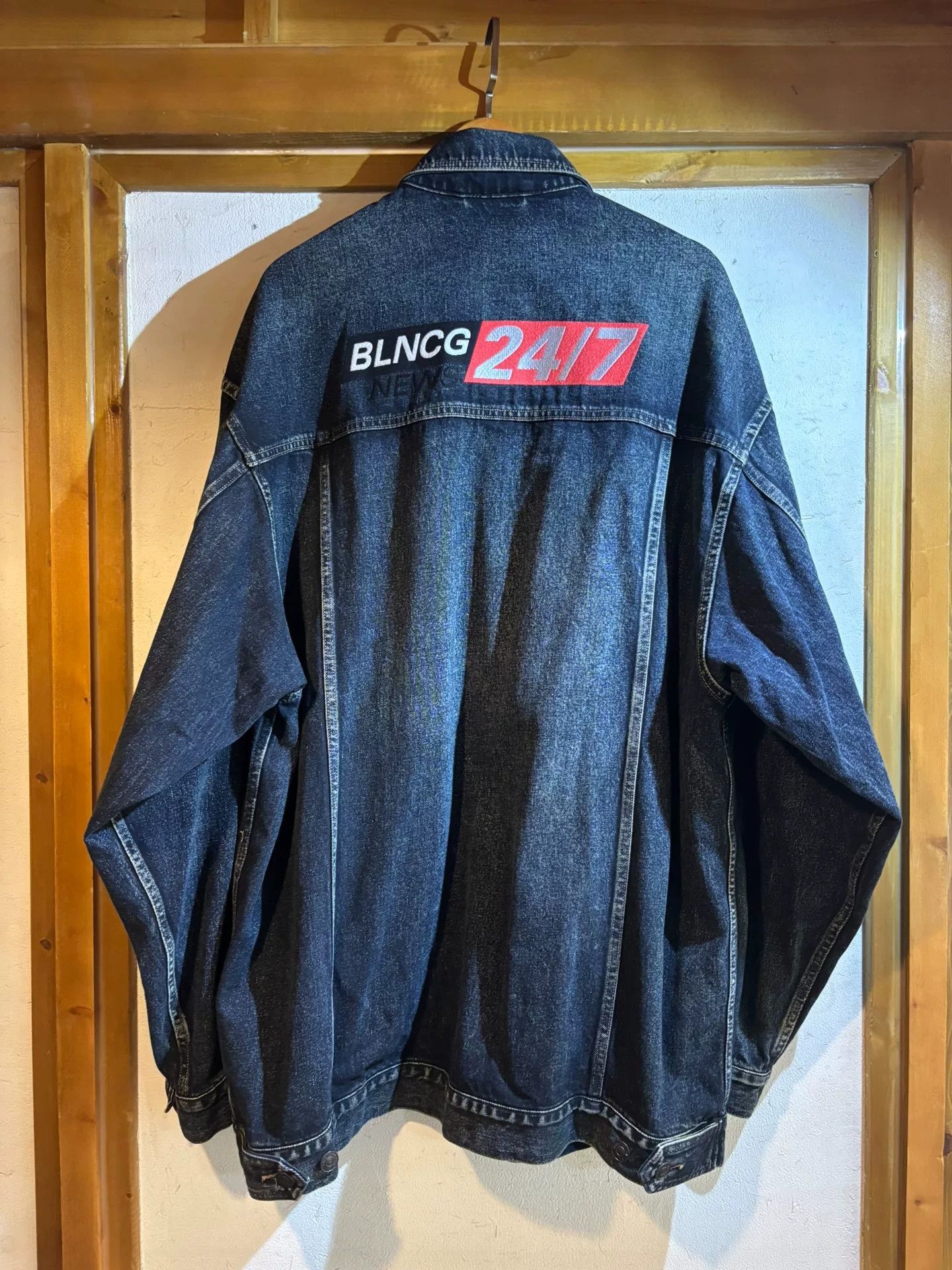 Balenciaga Balenciaga Oversized Denim Jacket Size US S / EU 44-46 / 1 - 5 Thumbnail