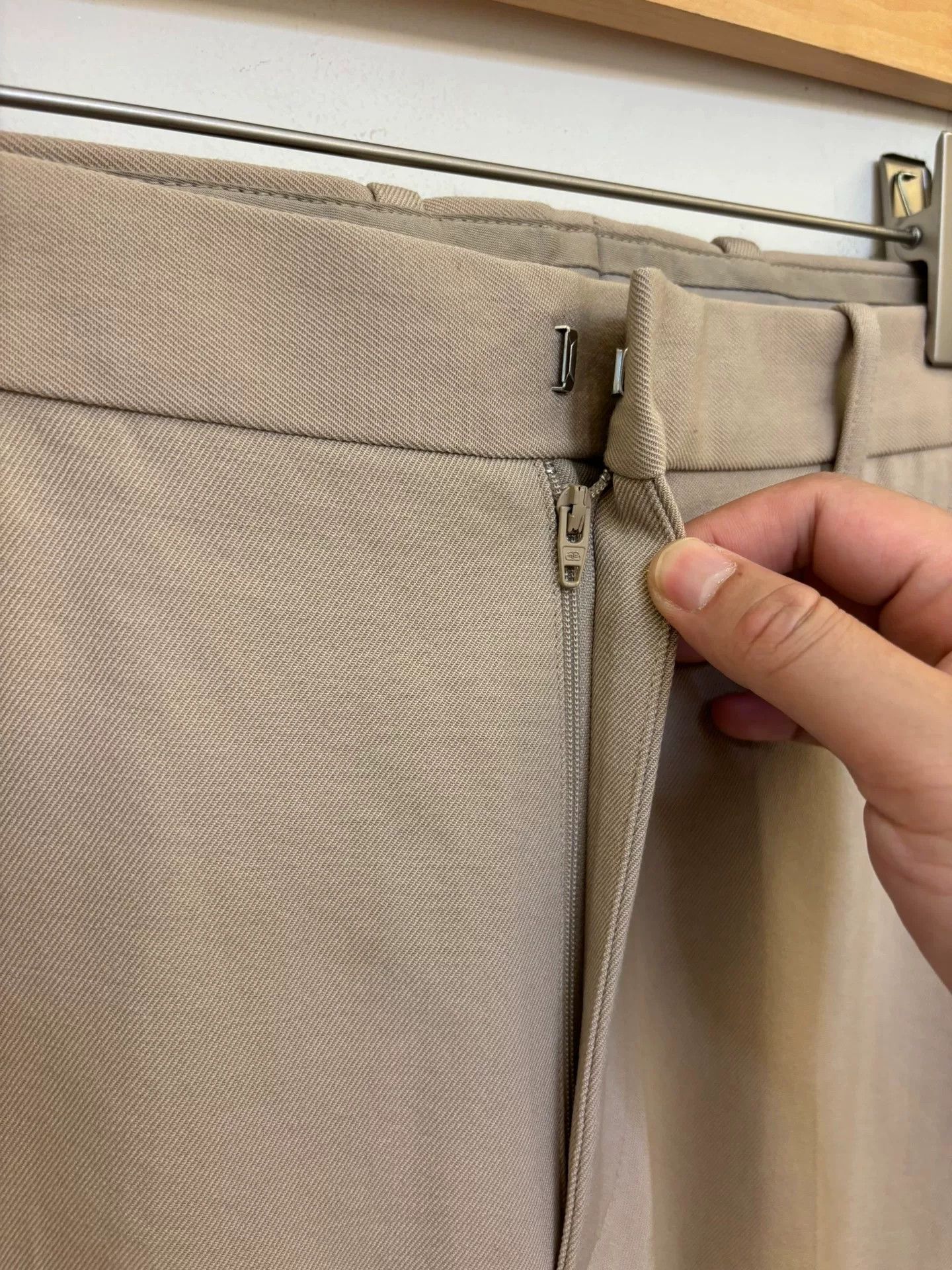 Balenciaga Balenciaga Wool Dress Pants Size US 32 / EU 48 - 2 Thumbnail