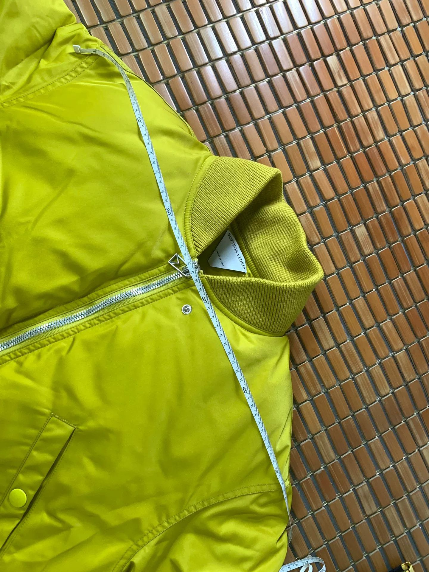 Bottega Veneta Bottega Veneta Short Yellow Down Pilot Jacket Size L / US 10 / IT 46 - 7 Thumbnail