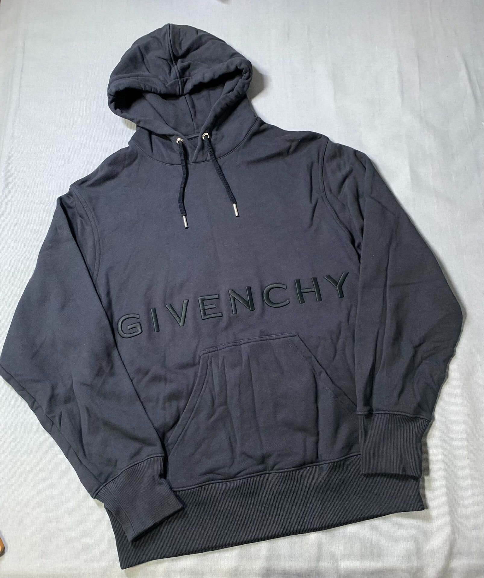 Givenchy Givenchy Embroidered Logo Hoodie Size US XL / EU 56 / 4 - 2 Thumbnail