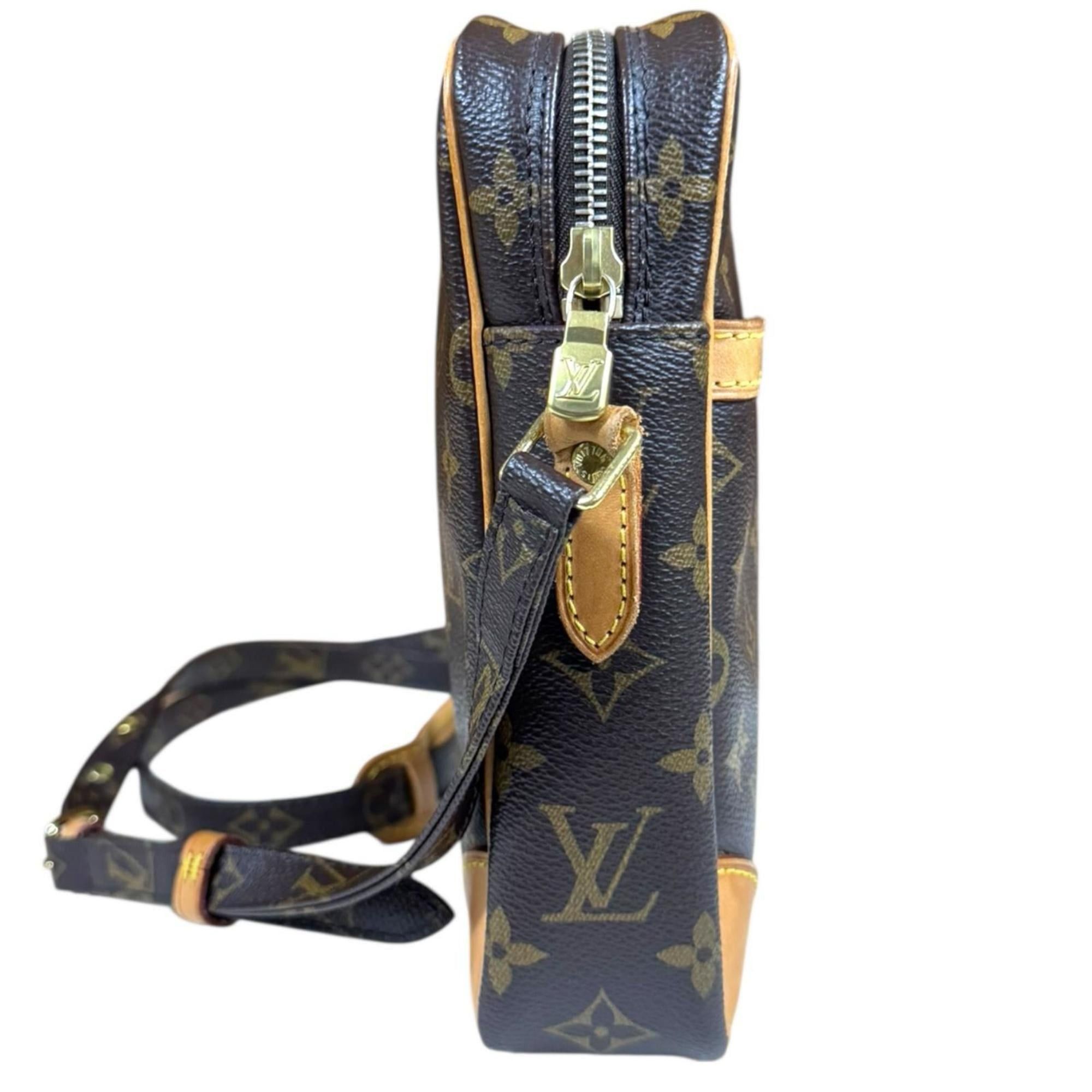 Louis Vuitton Pre-owned Louis Vuitton Danube Monogram Shoulder Bag in Canvas (M45266) Brown. Women's. Size ONE SIZE - 4 Thumbnail