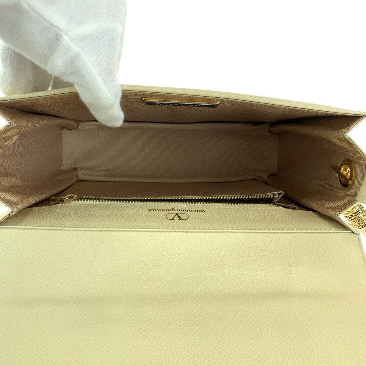 Valentino Valentino Valentino Garavani Leather Shoulder Bag Leather Shoulder Bag DUTY FREE for USA Size ONE SIZE - 9 Thumbnail