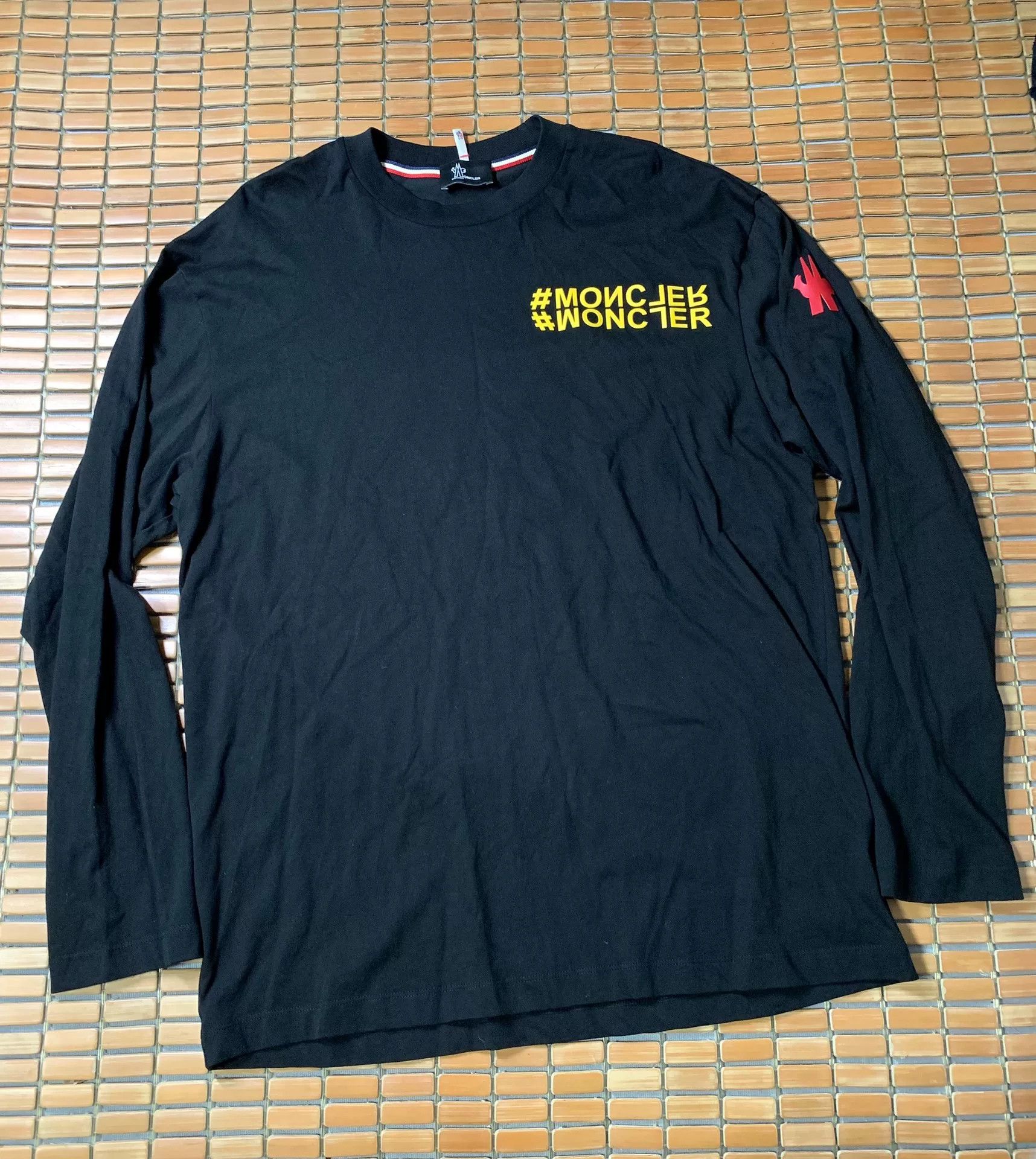Moncler Moncler Logo Print Sweatshirt XL Size US XL / EU 56 / 4 - 2 Thumbnail