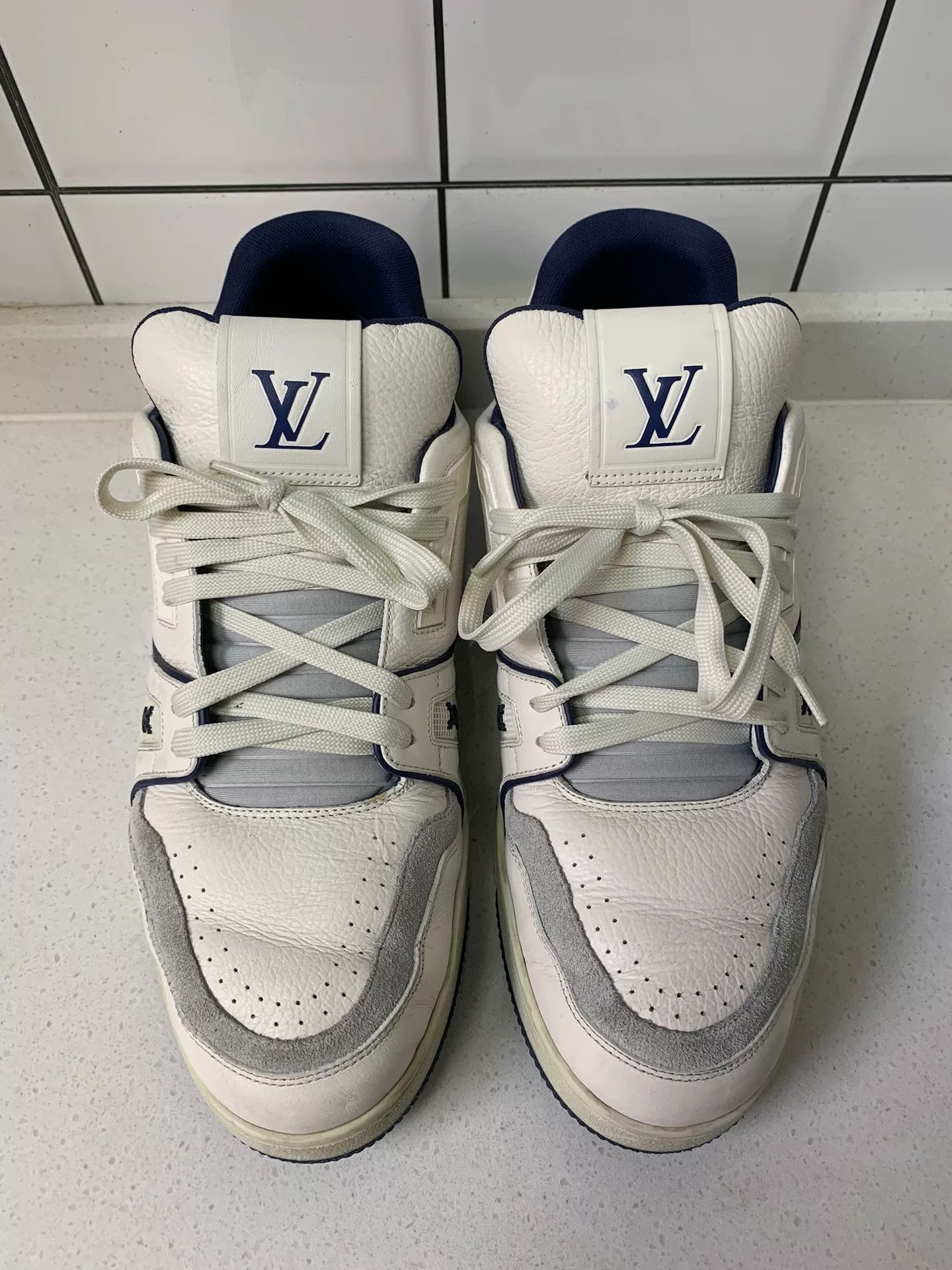 Louis Vuitton Louis Vuitton Trainer White Blue Cement Size US 9 / EU 42 - 3 Thumbnail