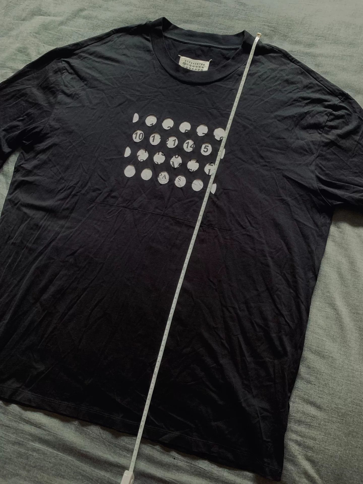 Maison Margiela Maison Margiela Hollow Number T-Shirt Size US M / EU 48-50 / 2 - 7 Thumbnail