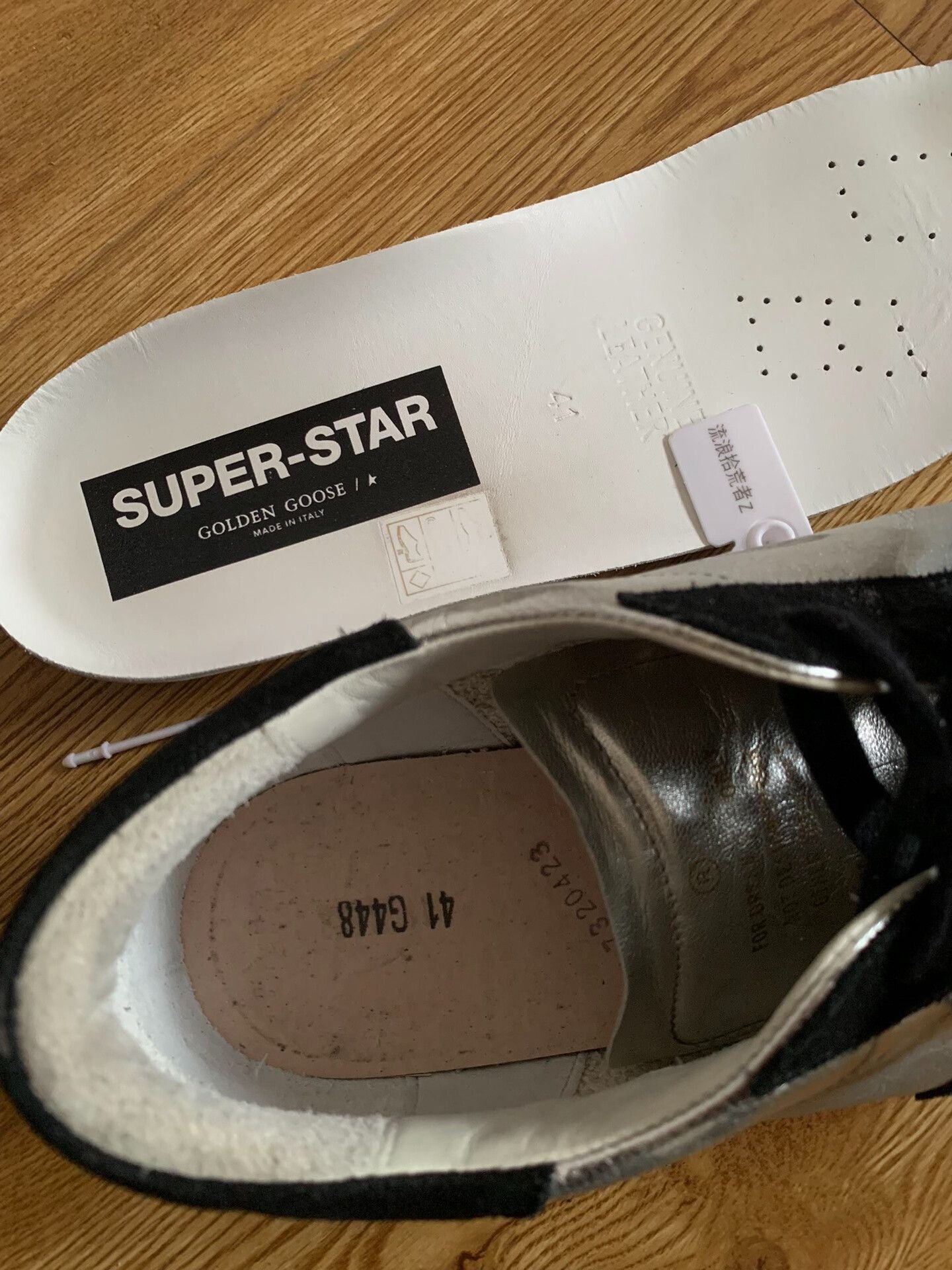 Golden Goose Golden Goose Low-Top Distressed Liquid Silver Sneakers Size US 8 / EU 41 - 7 Thumbnail