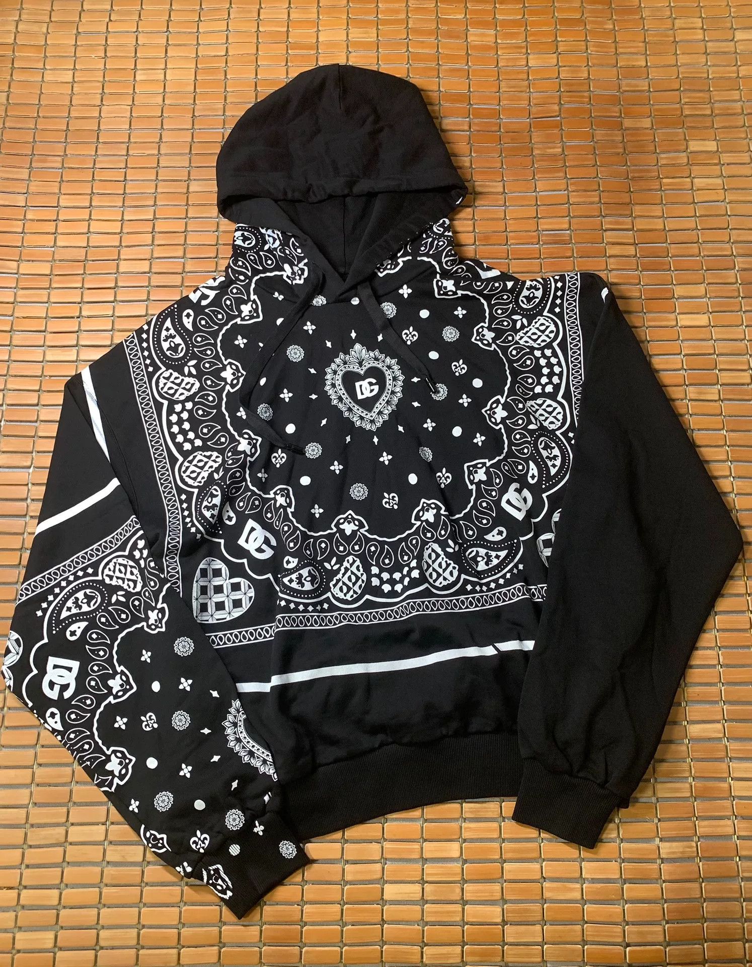 Dolce & Gabbana Dolce & Gabbana Sacred Heart Bandana Hoodie Size US XL / EU 56 / 4 - 2 Thumbnail