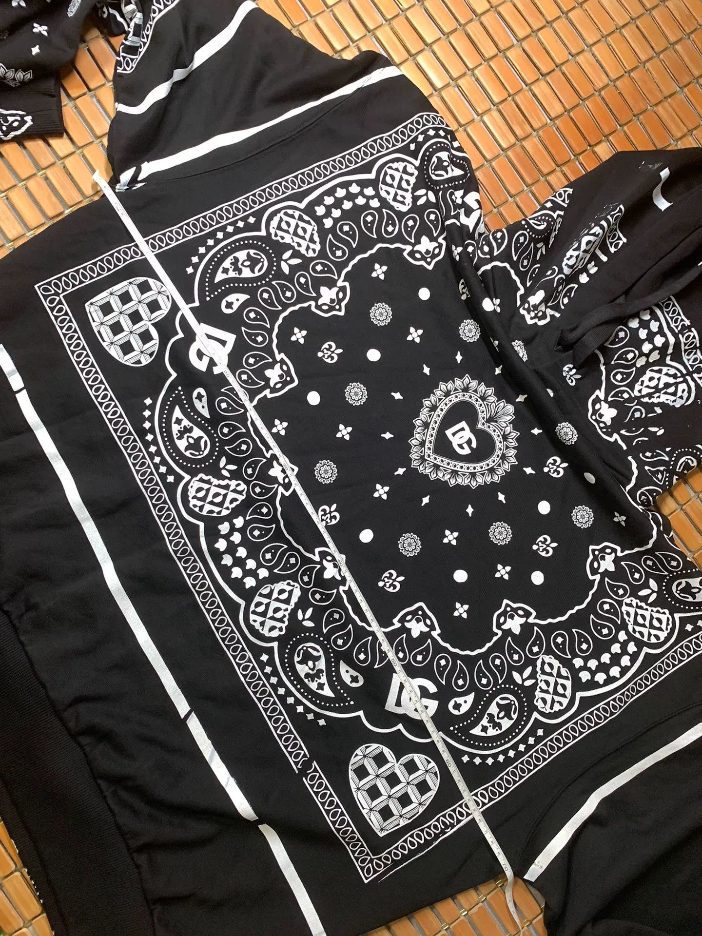 Dolce & Gabbana Dolce & Gabbana Sacred Heart Bandana Hoodie Size US XL / EU 56 / 4 - 7 Thumbnail