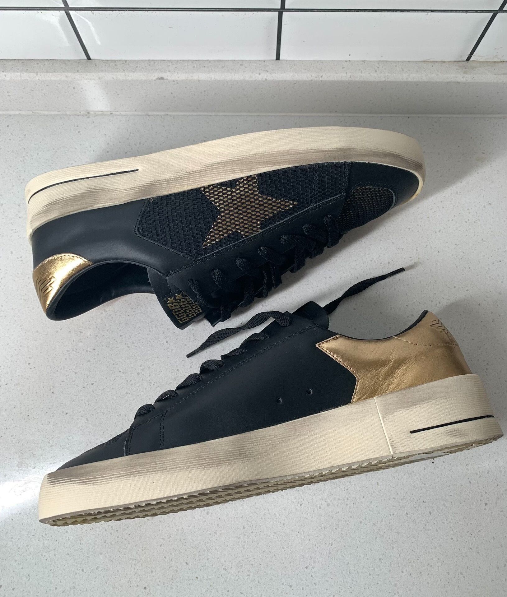 Golden Goose GGDB Golden Goose Black Gold Sneakers Size US 9 / EU 42 - 4 Thumbnail