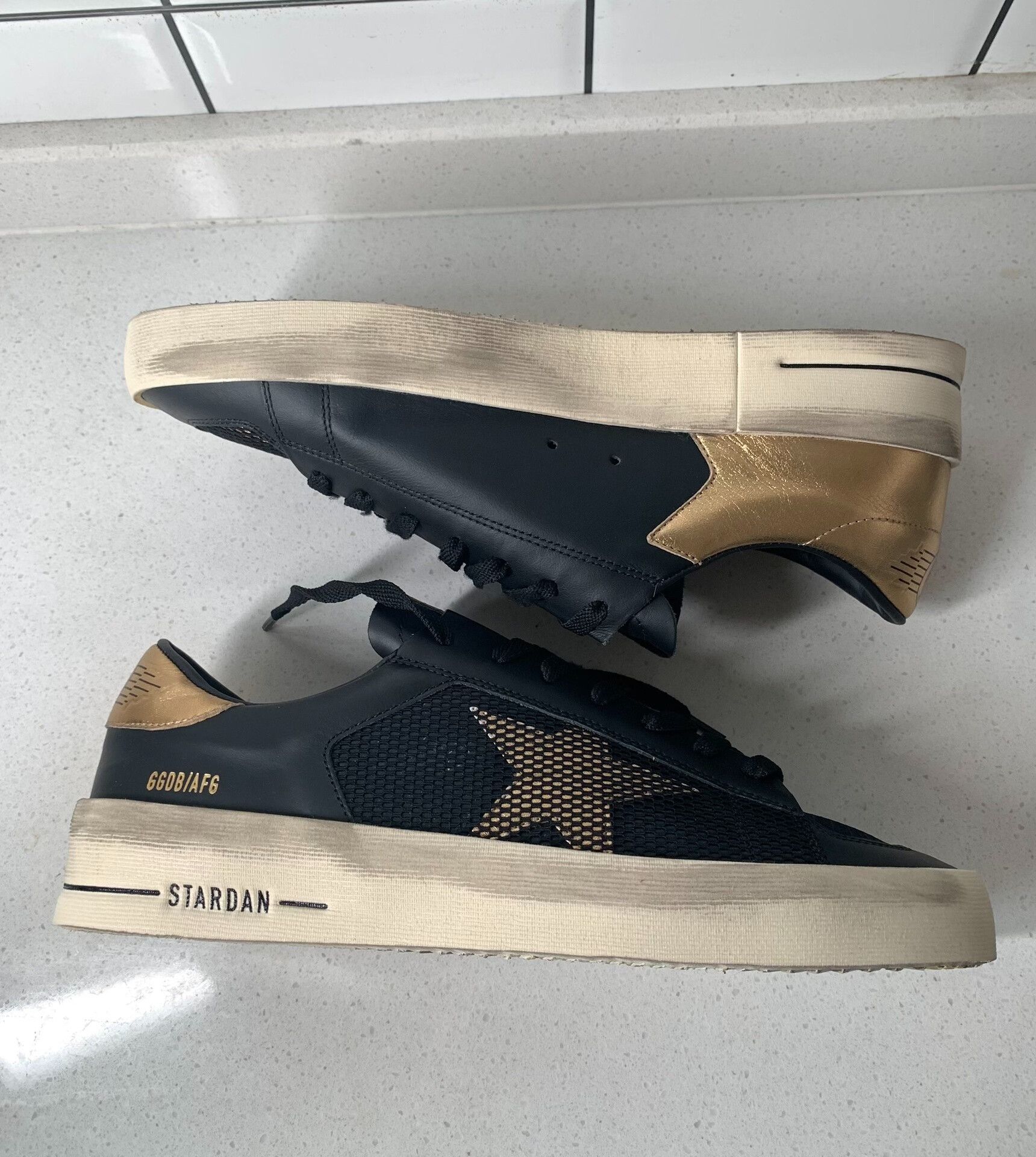 Golden Goose GGDB Golden Goose Black Gold Sneakers Size US 9 / EU 42 - 3 Thumbnail