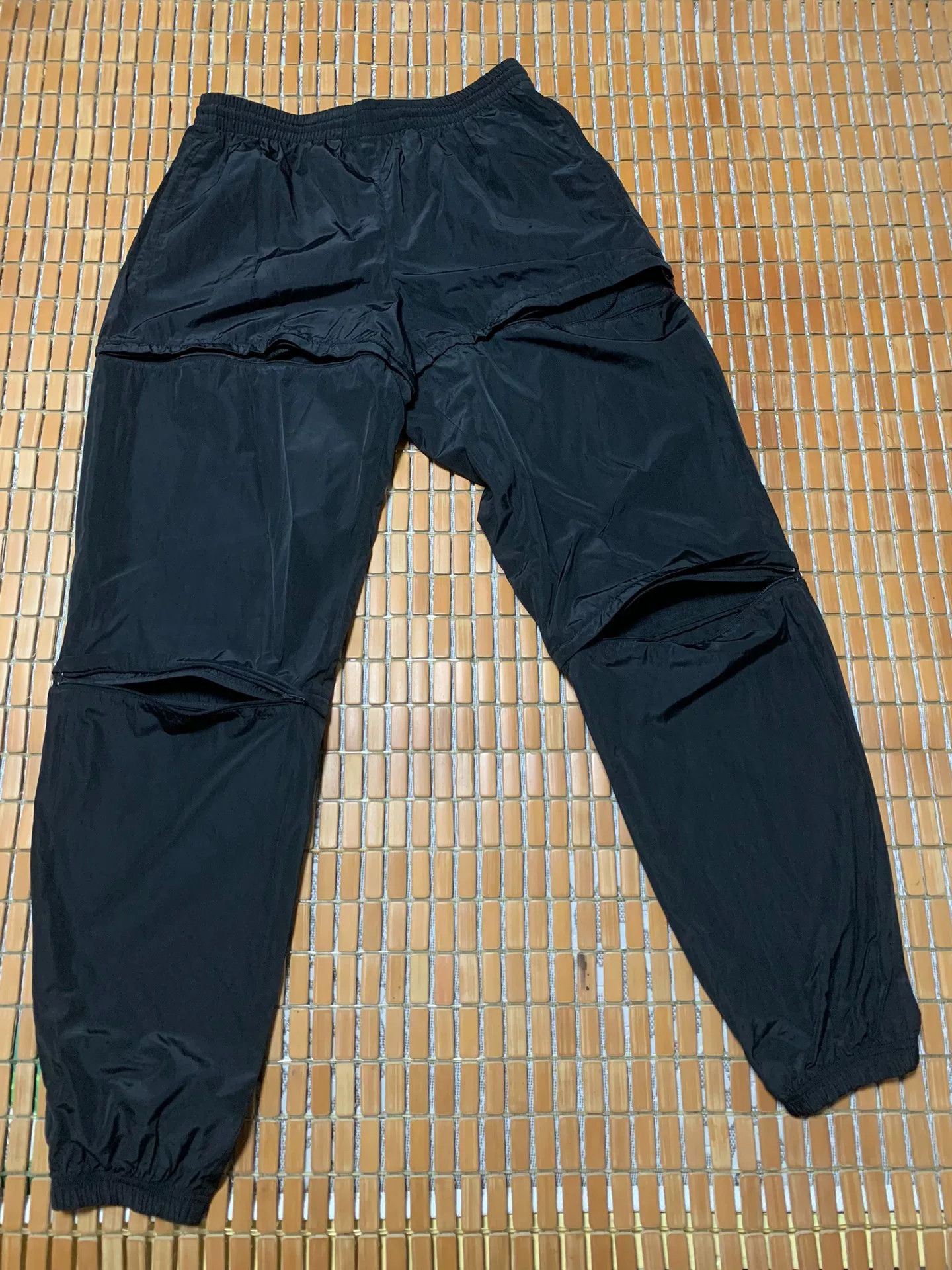 Balenciaga Balenciaga Detachable Nylon Cargo Pants Size US 30 / EU 46 - 3 Thumbnail